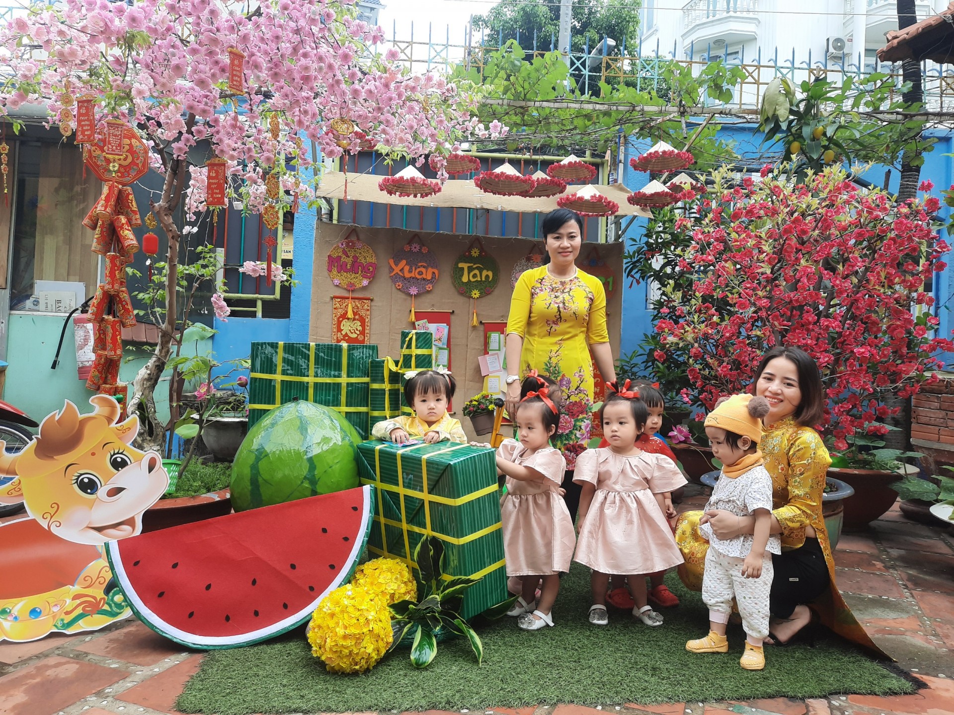 BÉ CHÀO XUÂN 2021