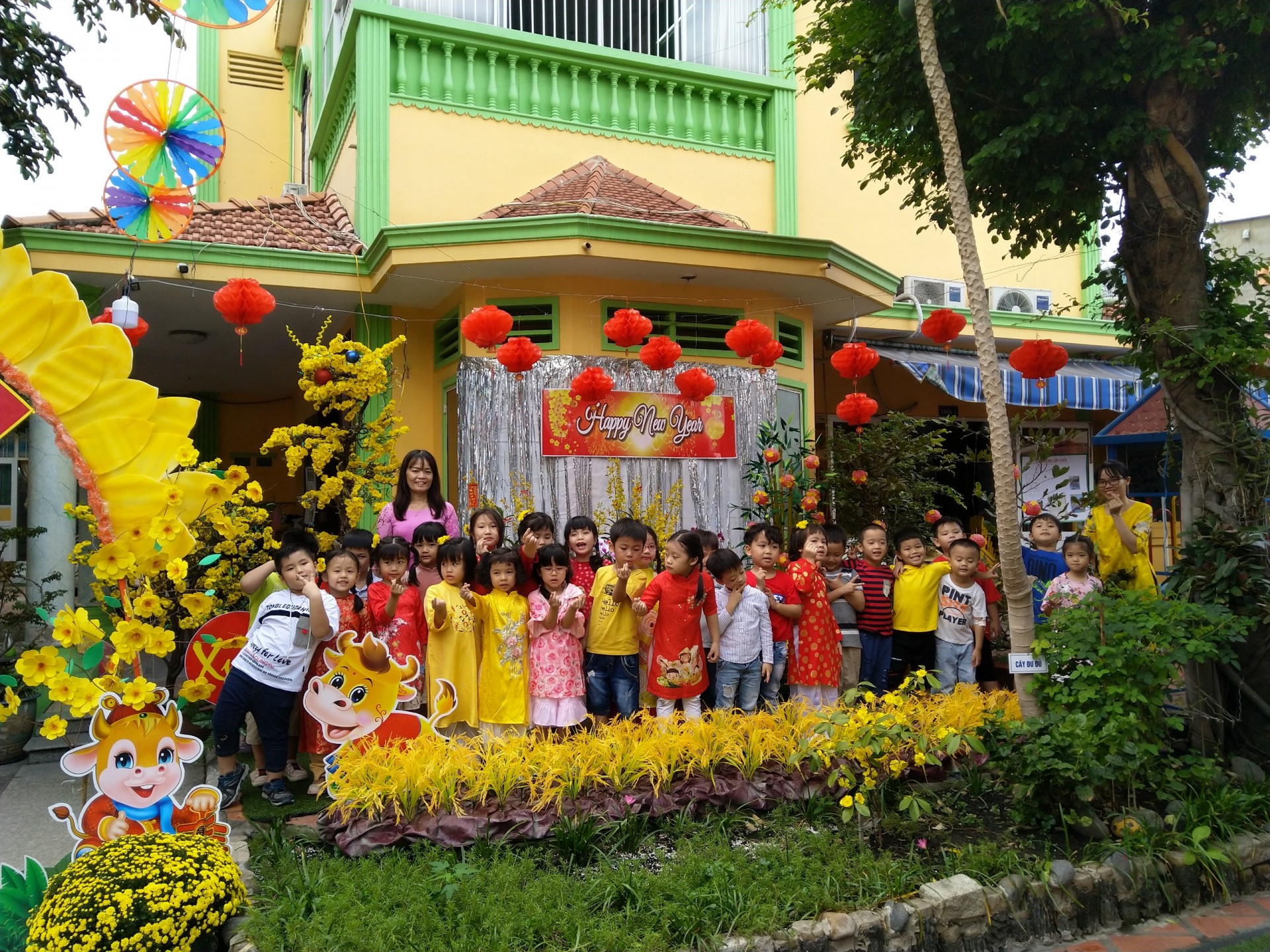 BÉ CHÀO XUÂN 2021