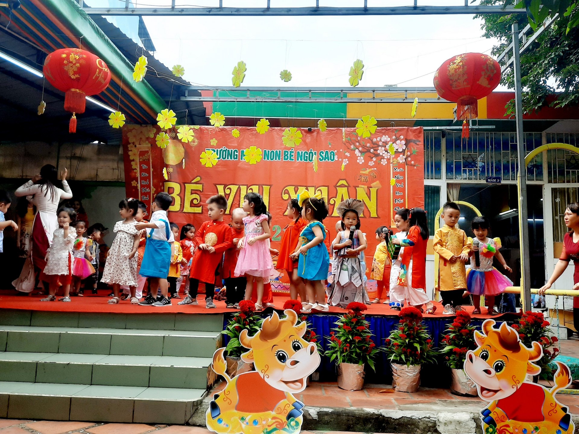 BÉ CHÀO XUÂN 2021