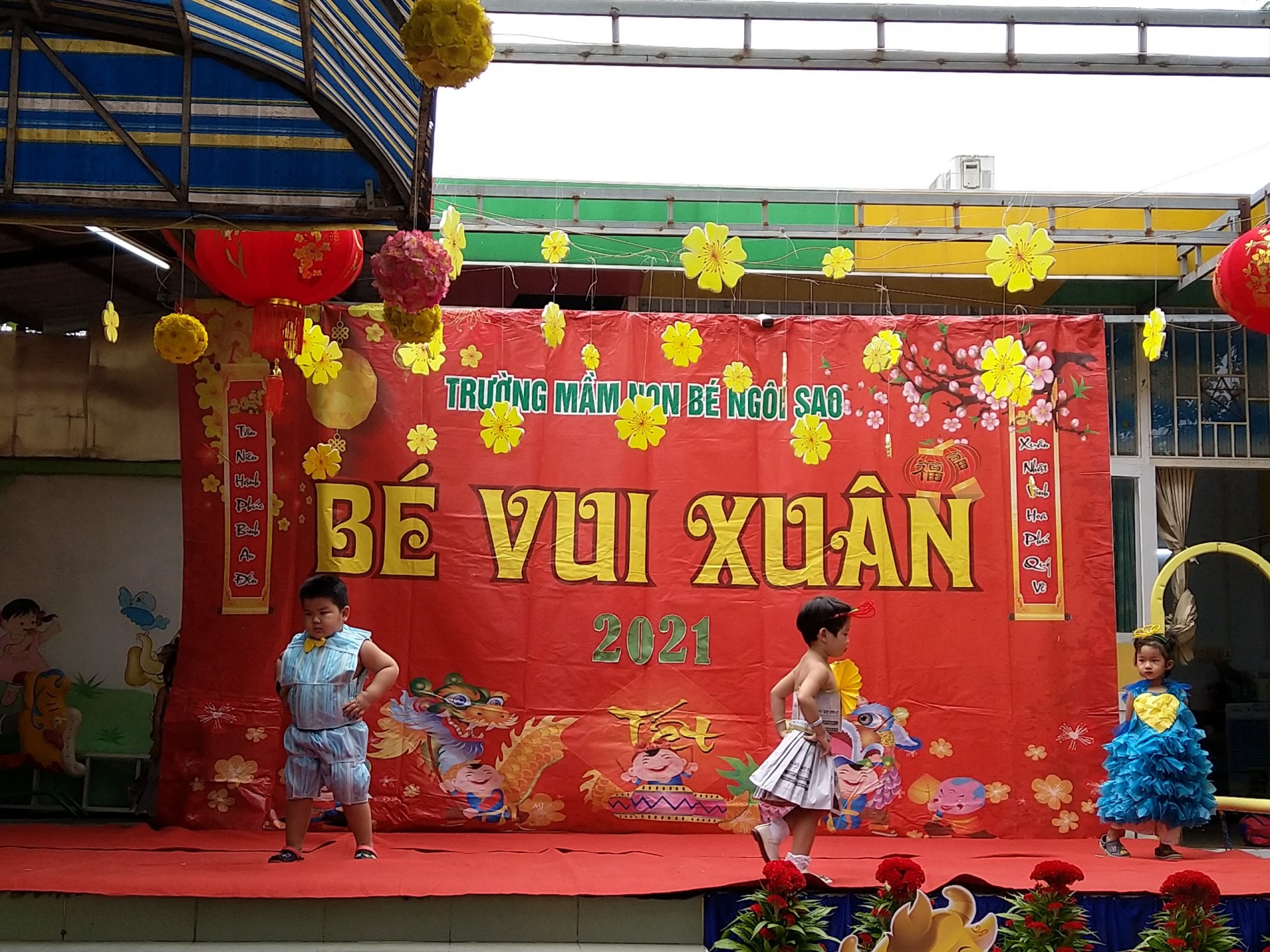 BÉ CHÀO XUÂN 2021