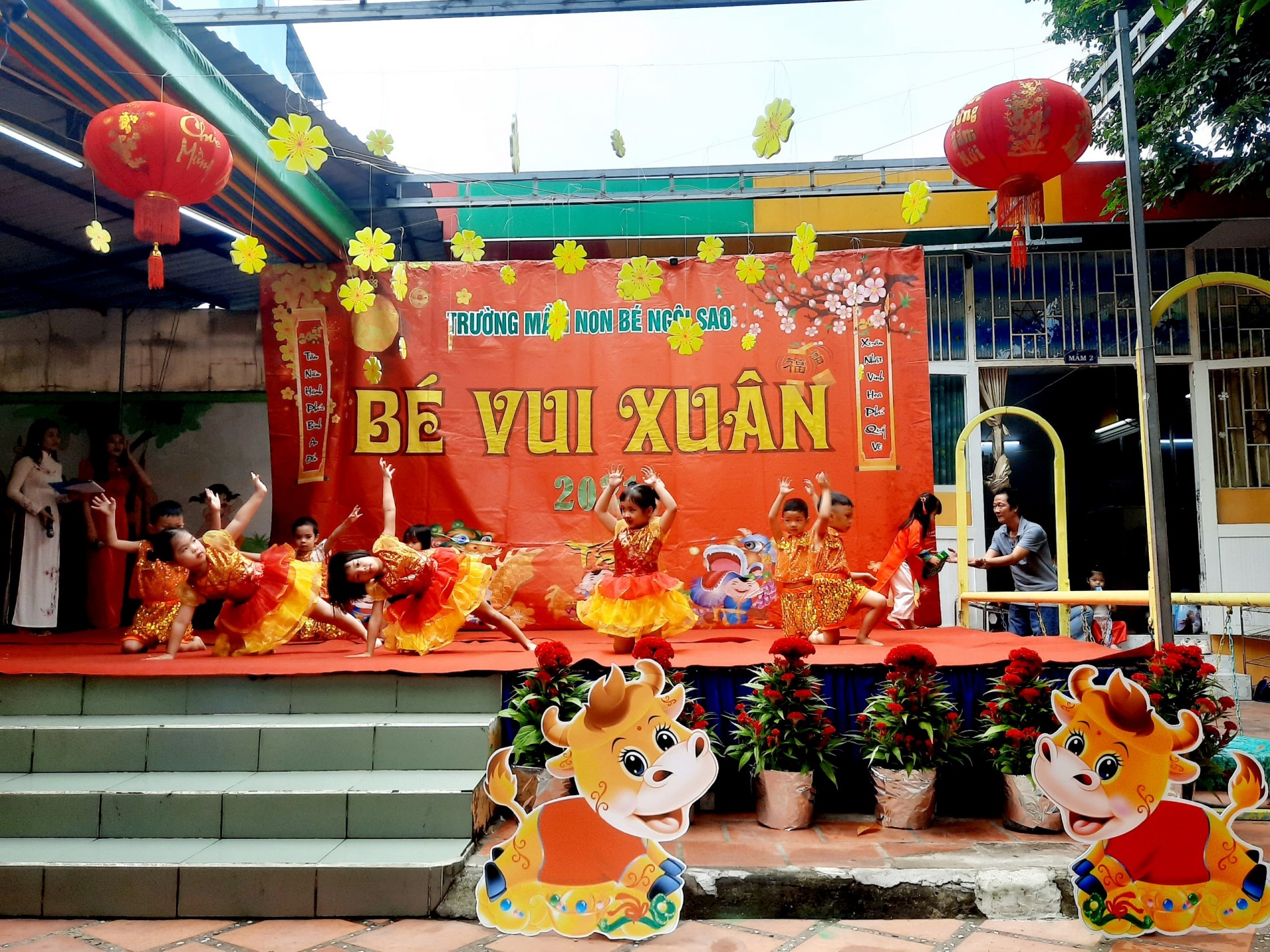 BÉ CHÀO XUÂN 2021