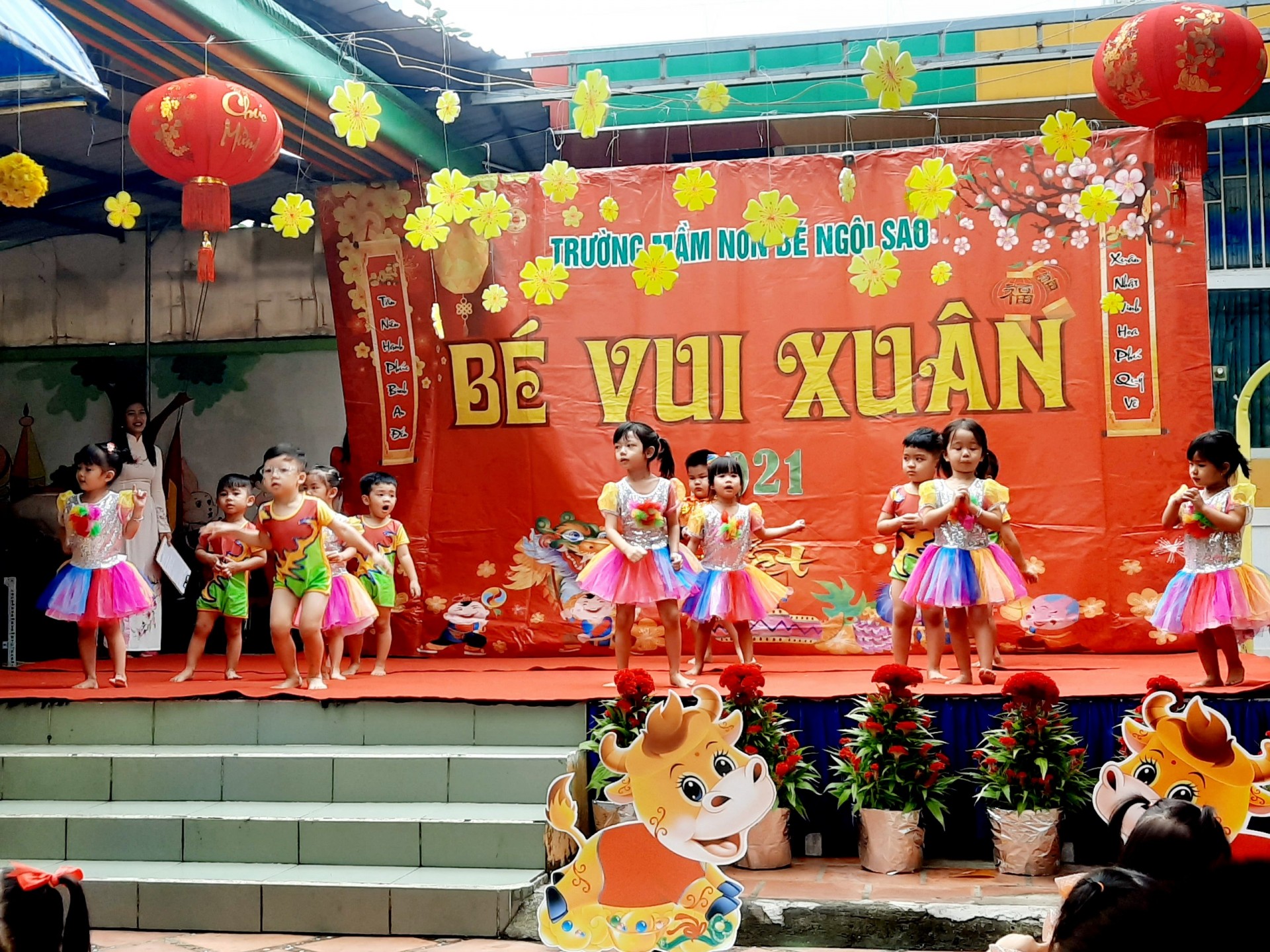 BÉ CHÀO XUÂN 2021