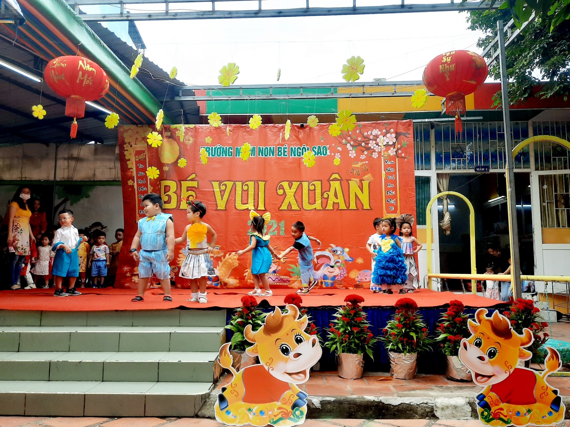 BÉ CHÀO XUÂN 2021