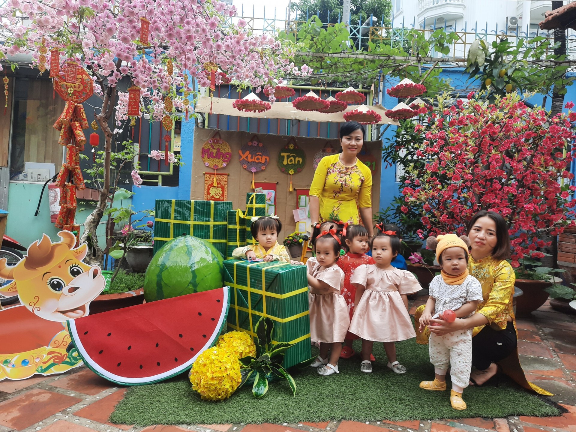 BÉ CHÀO XUÂN 2021