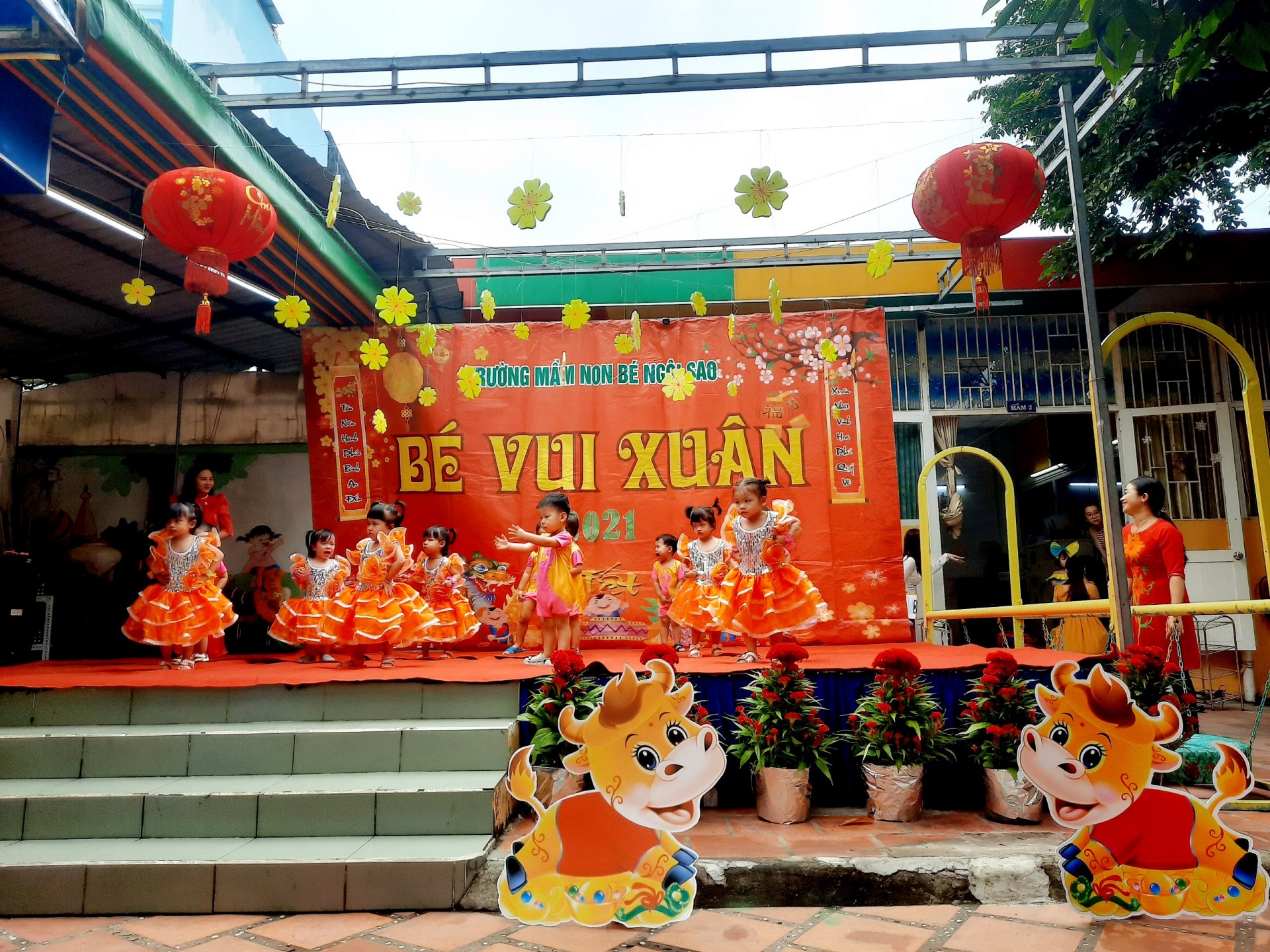 BÉ CHÀO XUÂN 2021