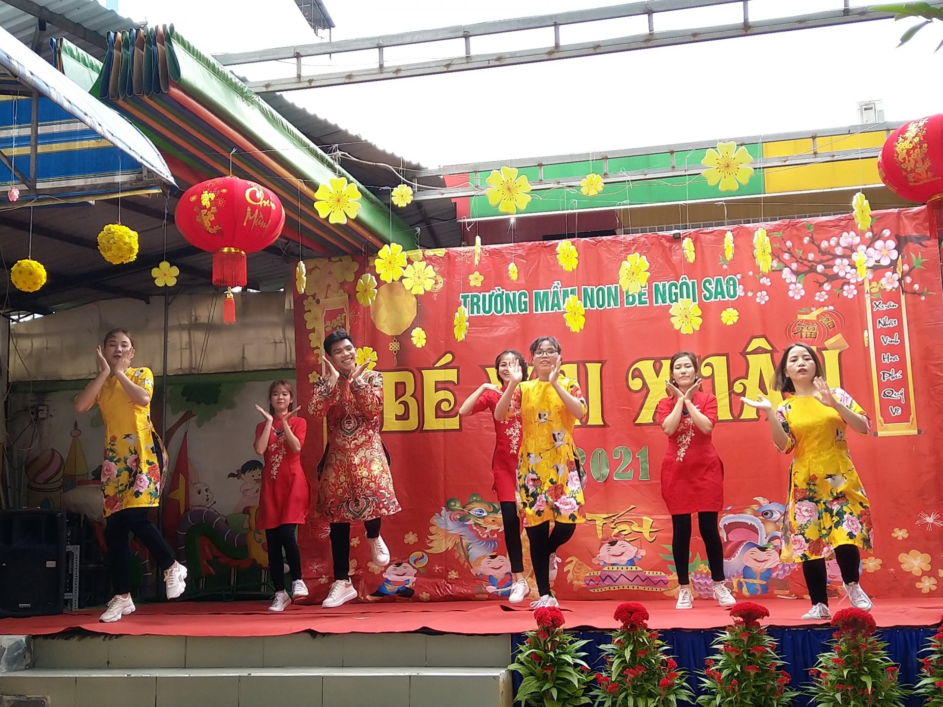 BÉ CHÀO XUÂN 2021