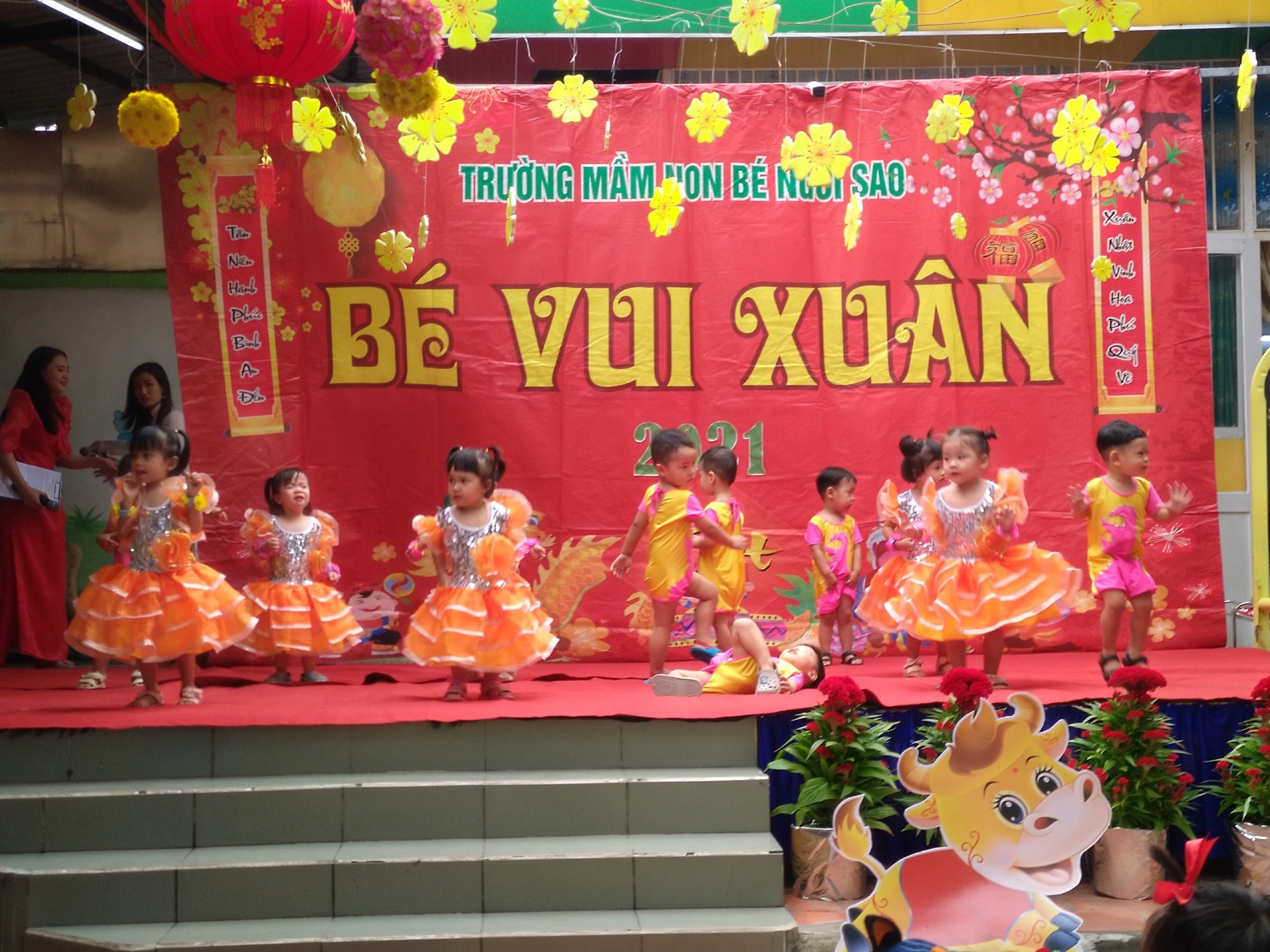 BÉ CHÀO XUÂN 2021