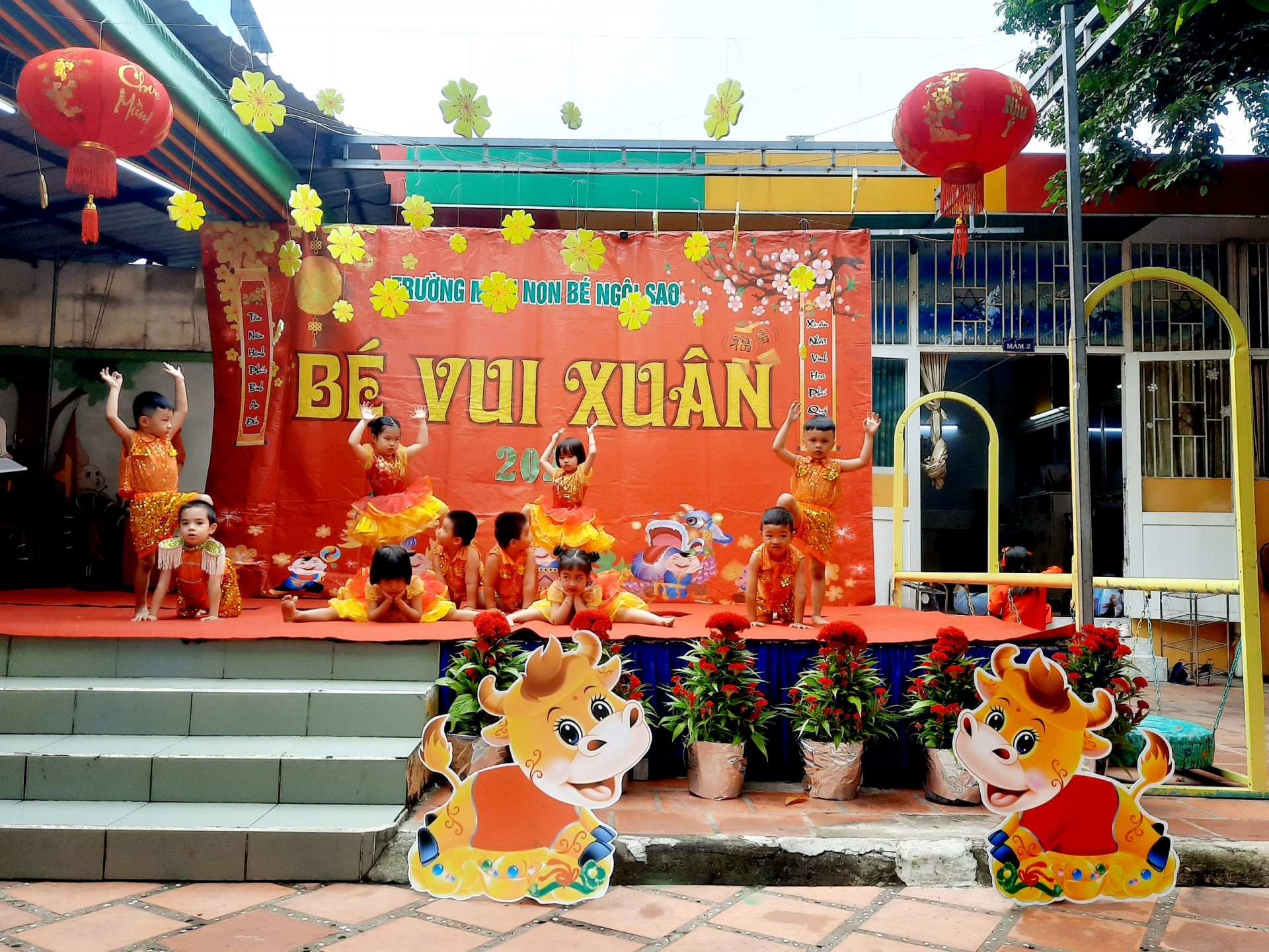 BÉ CHÀO XUÂN 2021