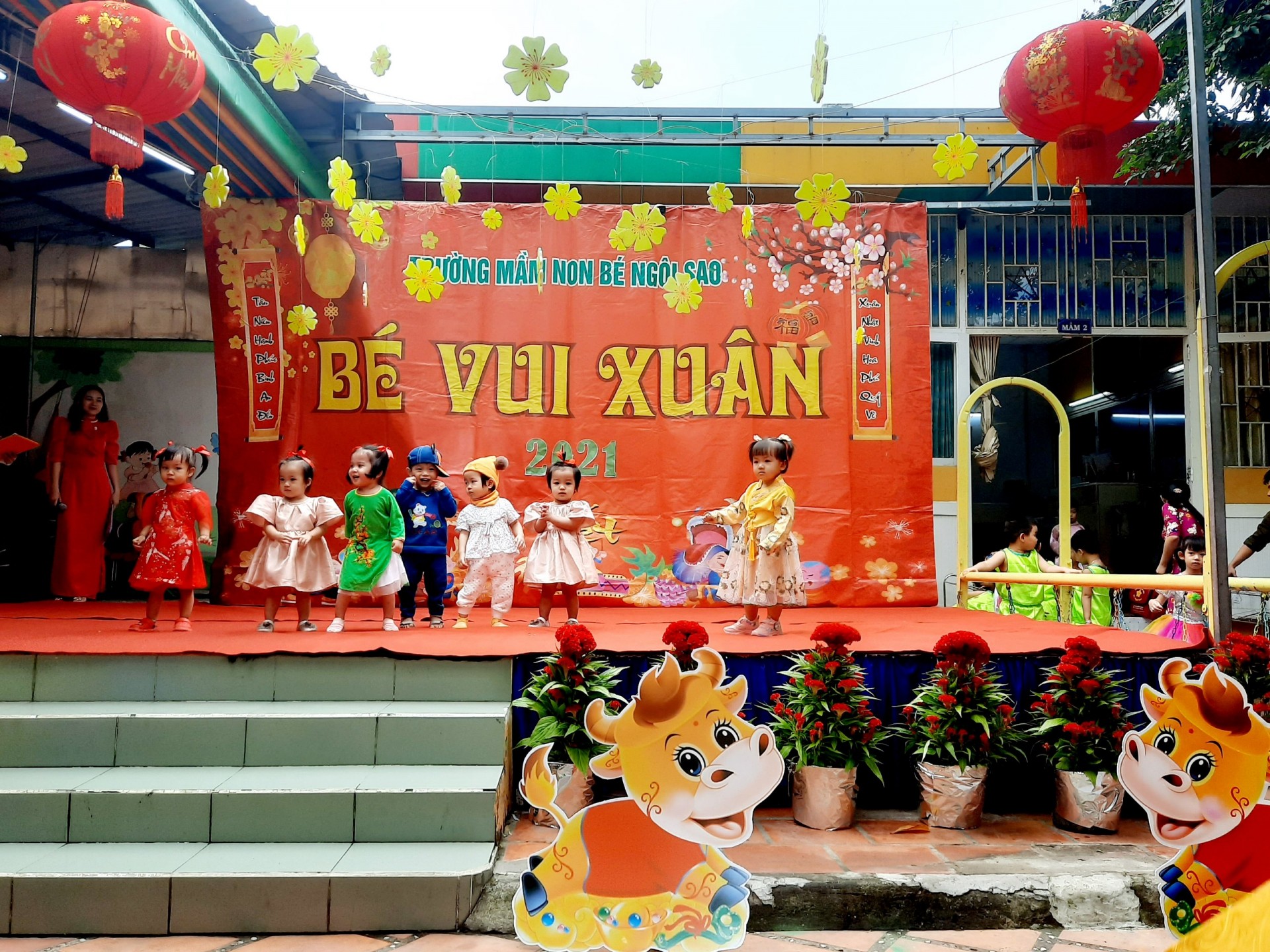 BÉ CHÀO XUÂN 2021