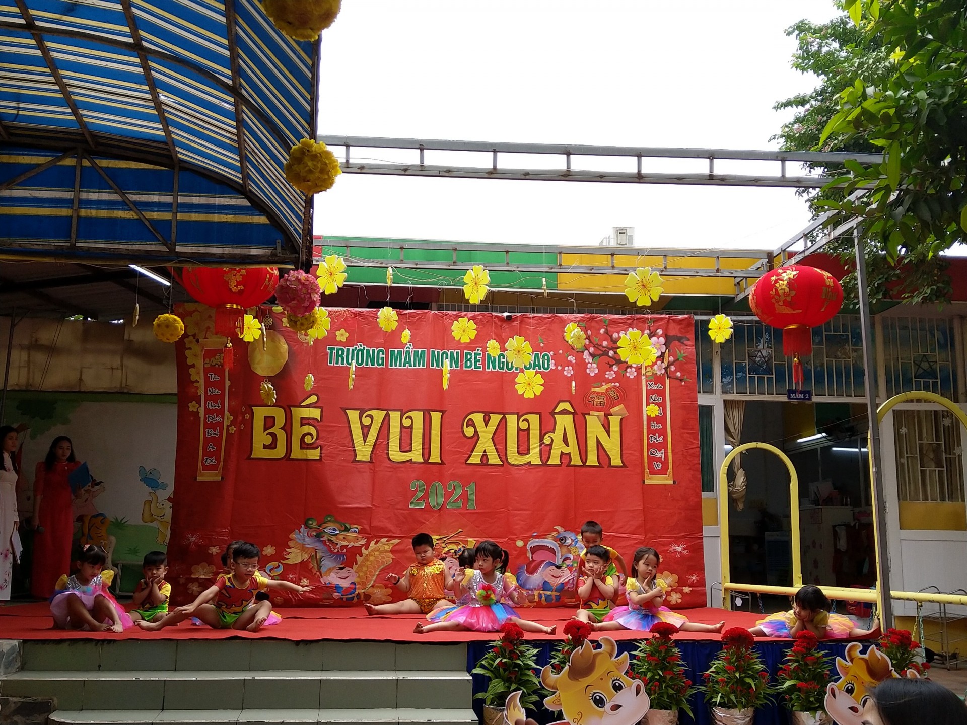 BÉ CHÀO XUÂN 2021