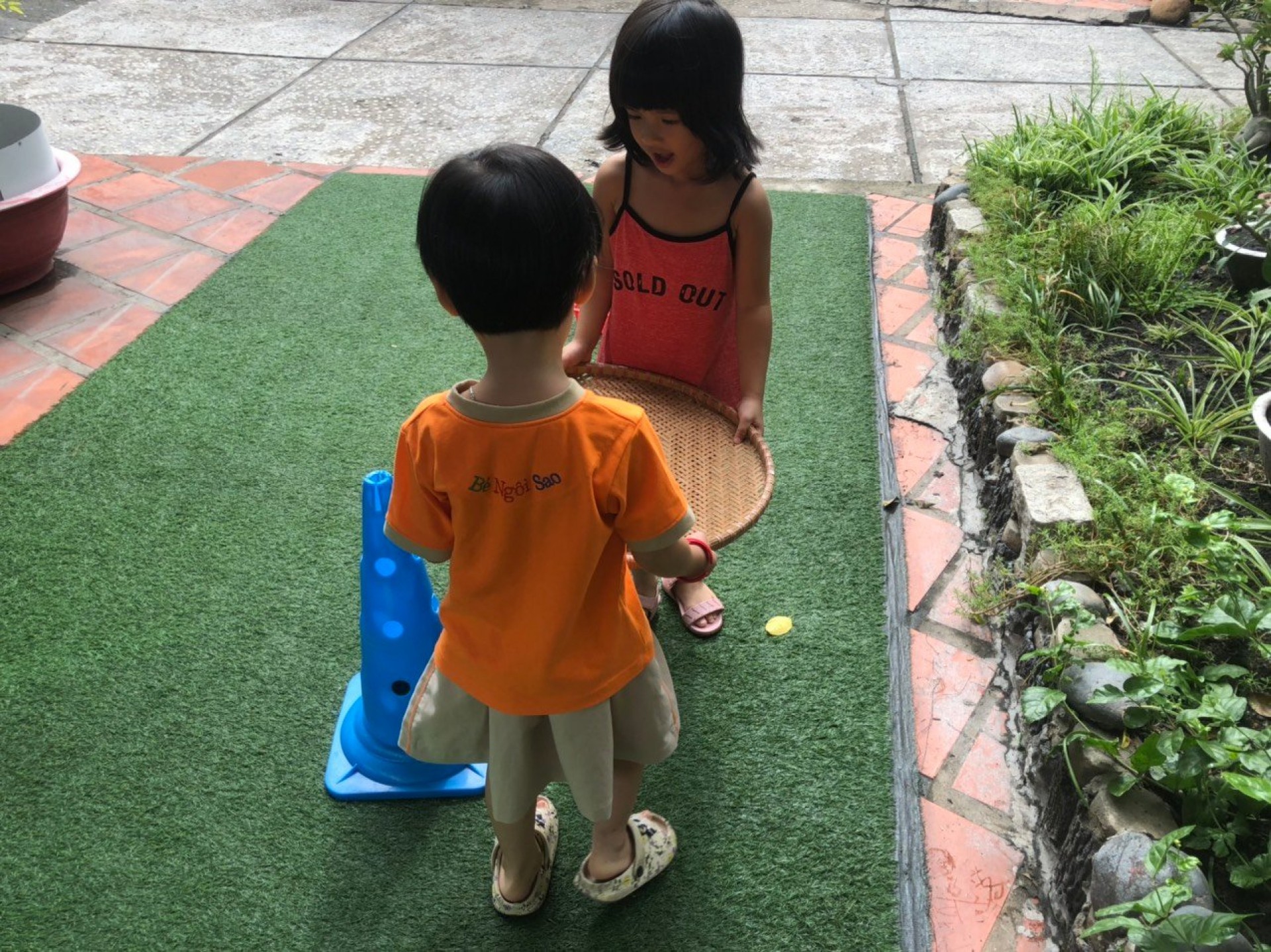 LỚP CHỒI BÉ TÌM HIỂU TRỨNG CÓ Ở ĐÂU?