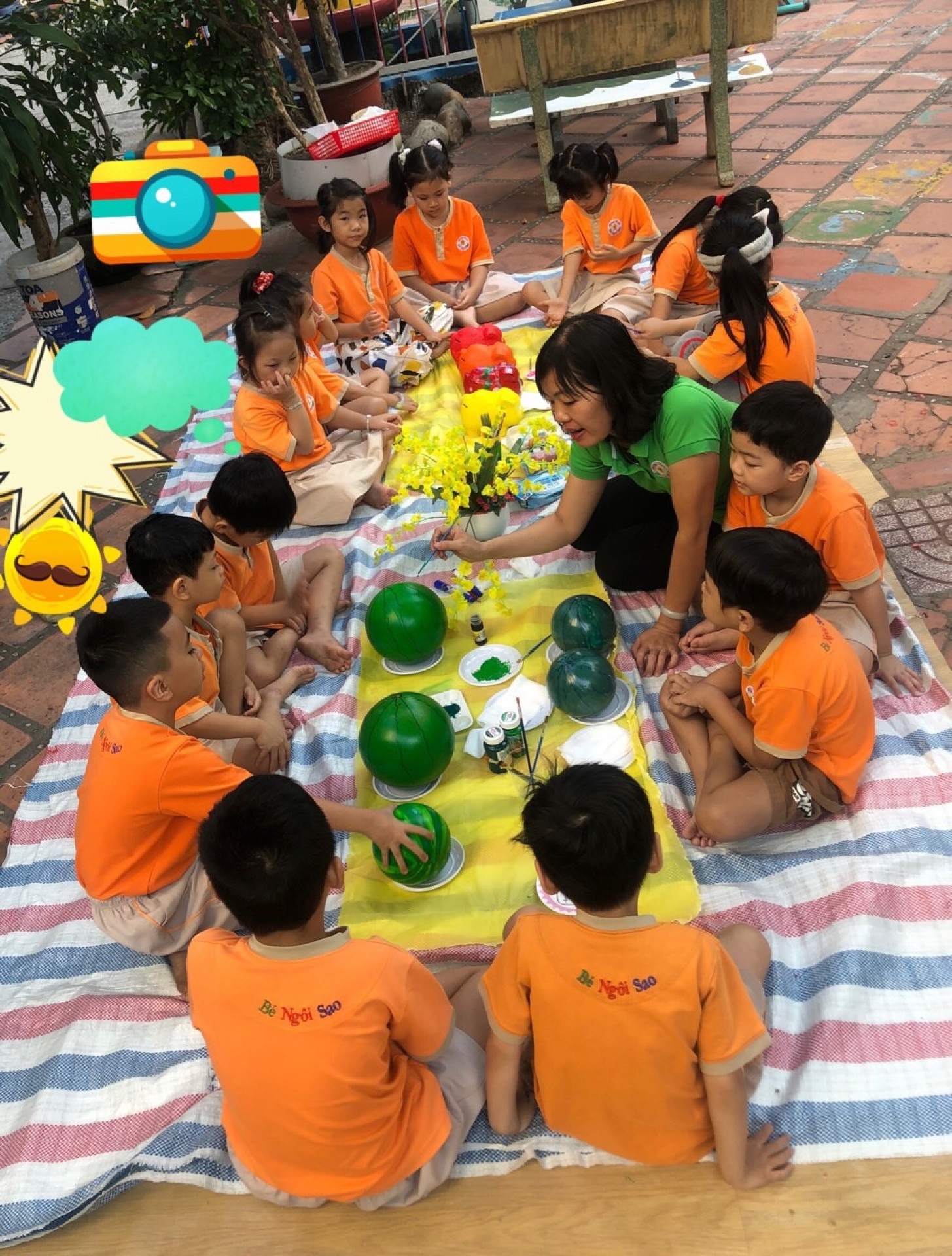 BÉ TRANG TRÍ TẾT 2024