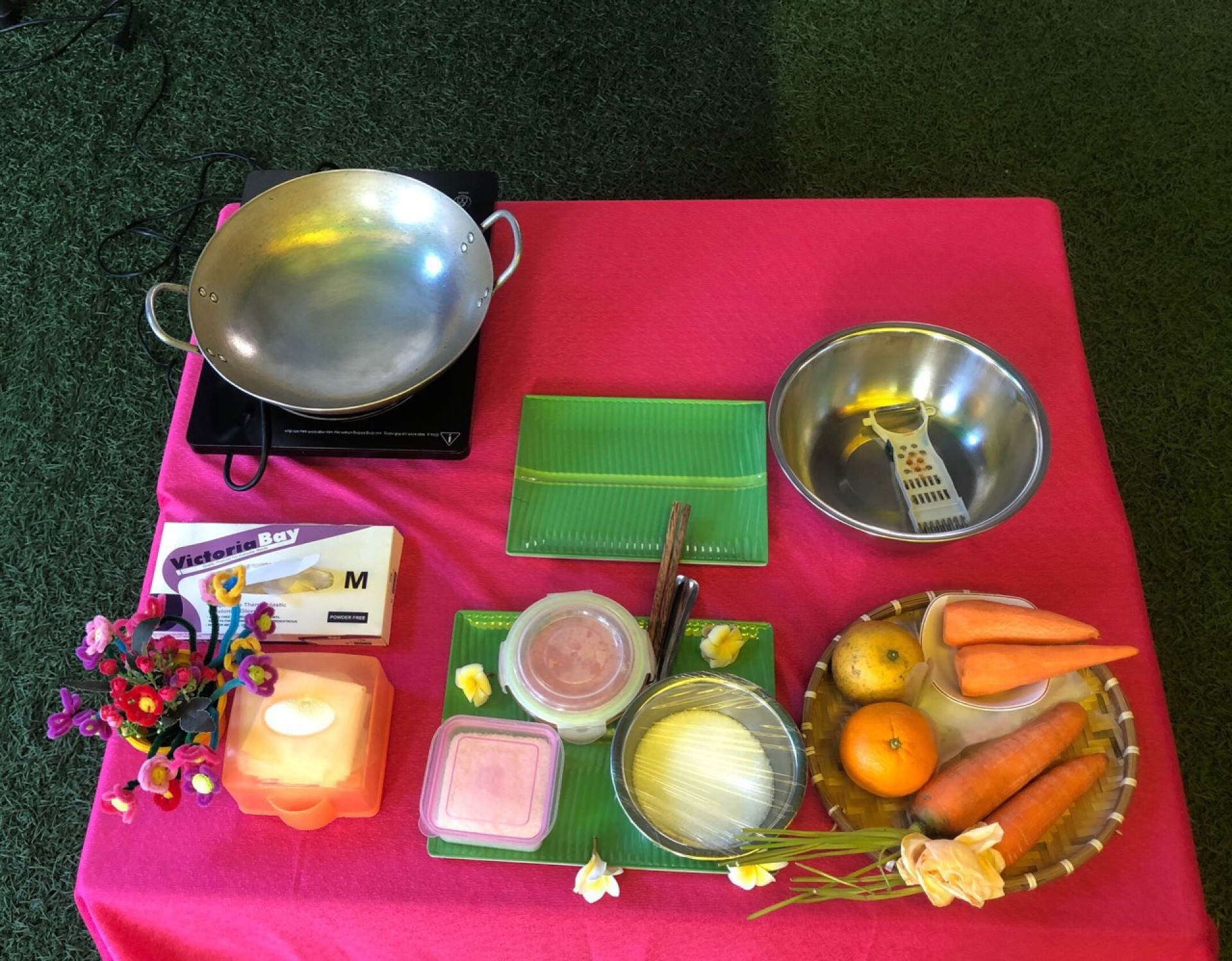 BÉ LÀM BÁNH MỨT NGÀY TẾT 2024