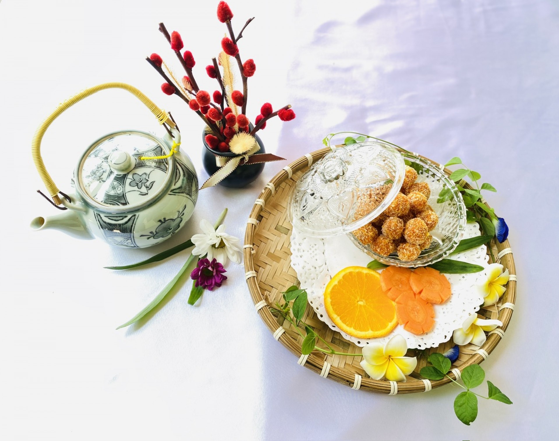 BÉ LÀM BÁNH MỨT NGÀY TẾT 2024