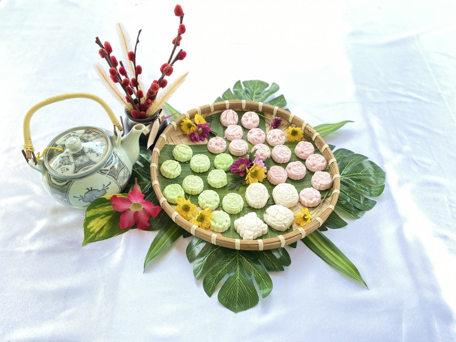 BÉ LÀM BÁNH MỨT NGÀY TẾT 2024