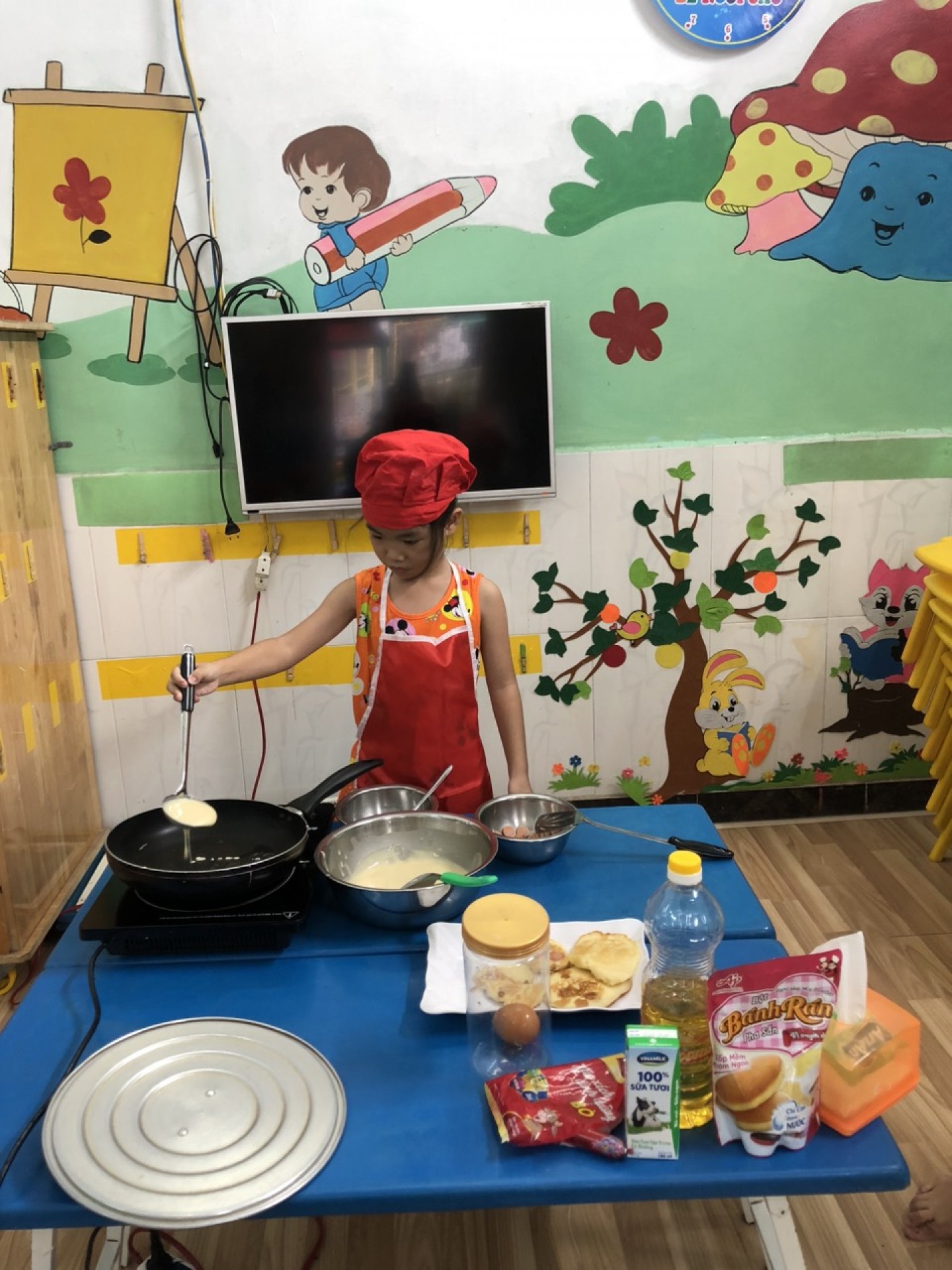 BƯA XẾ VUI NHỘN