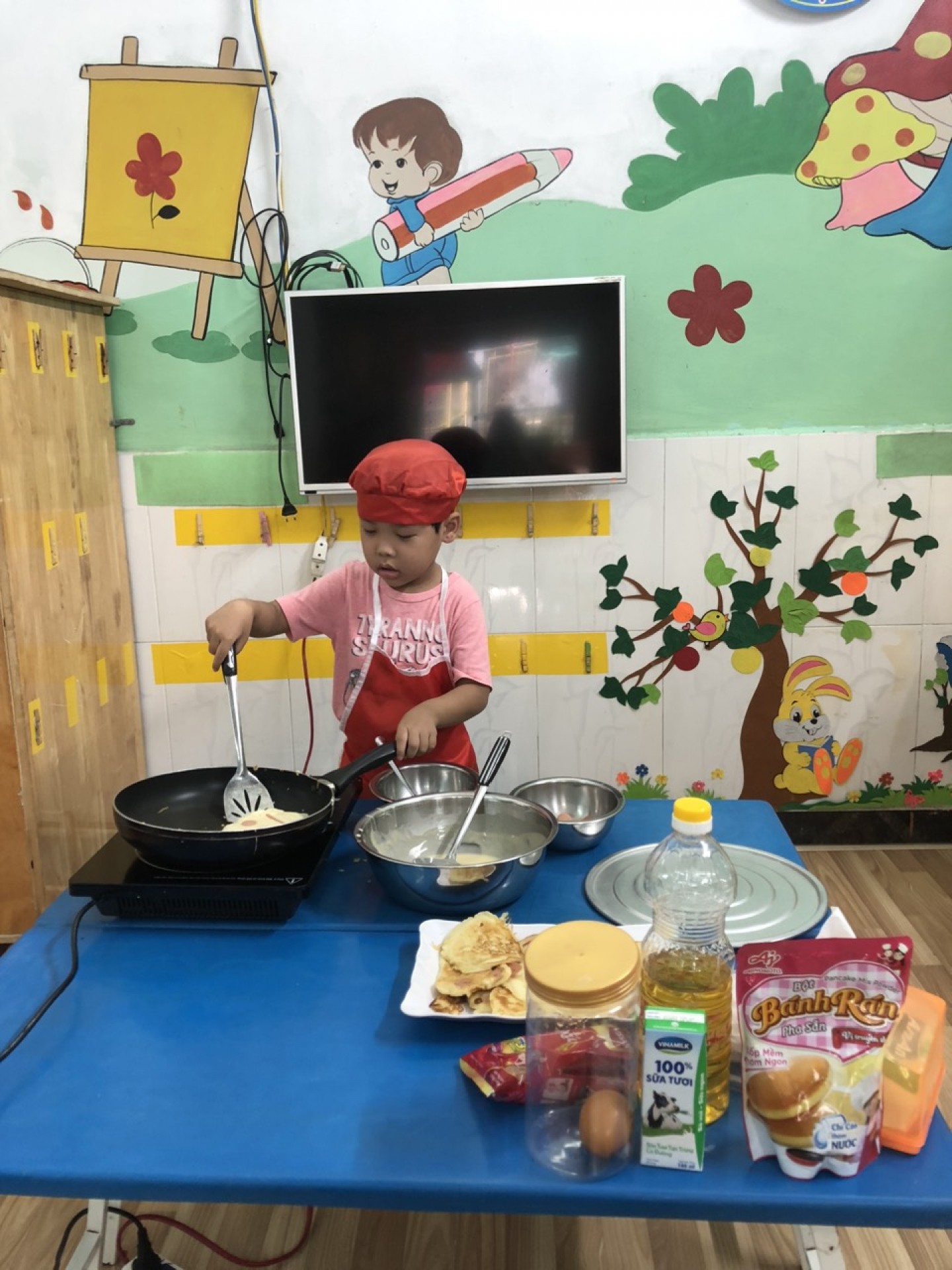 BƯA XẾ VUI NHỘN