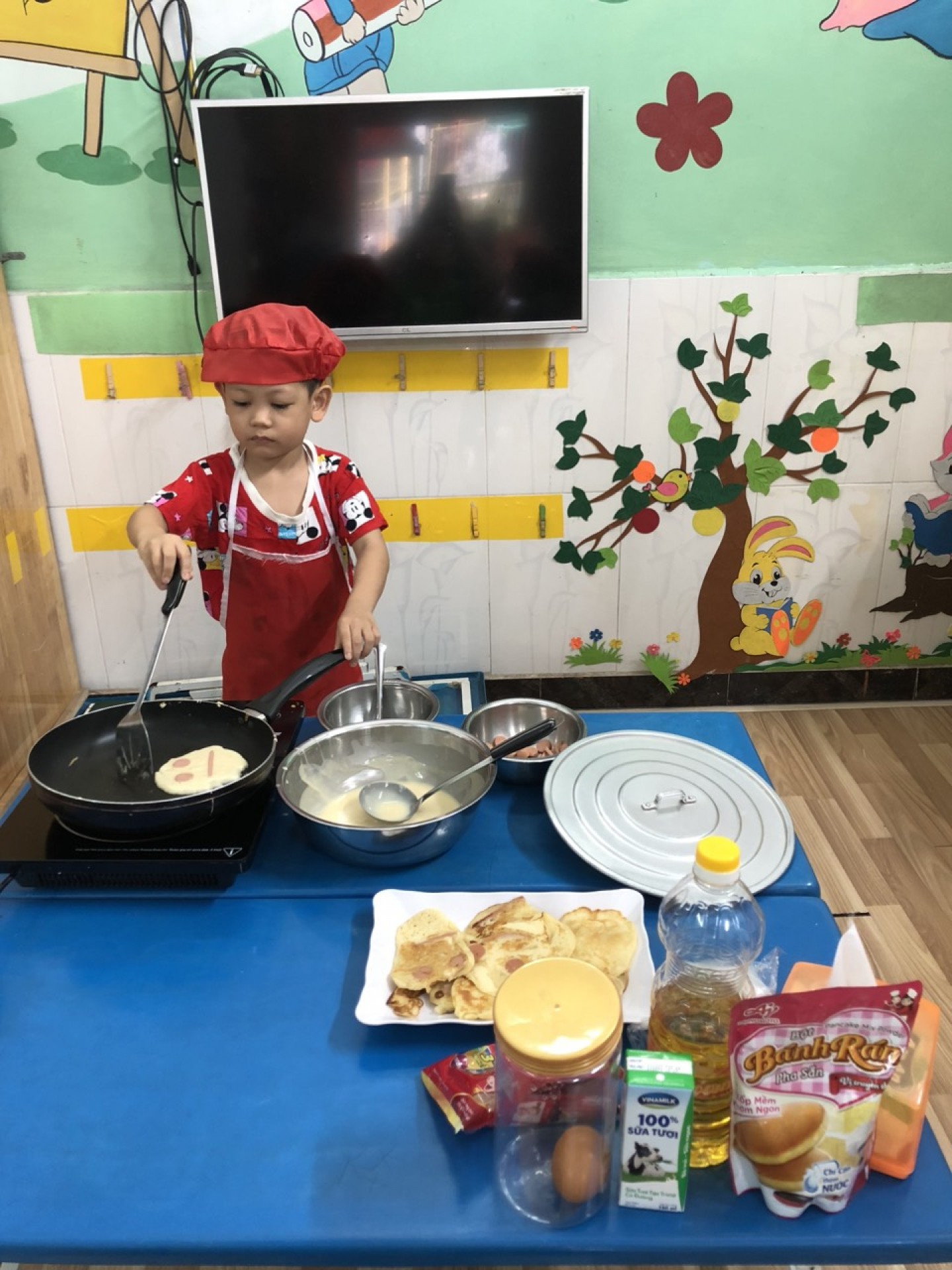 BƯA XẾ VUI NHỘN