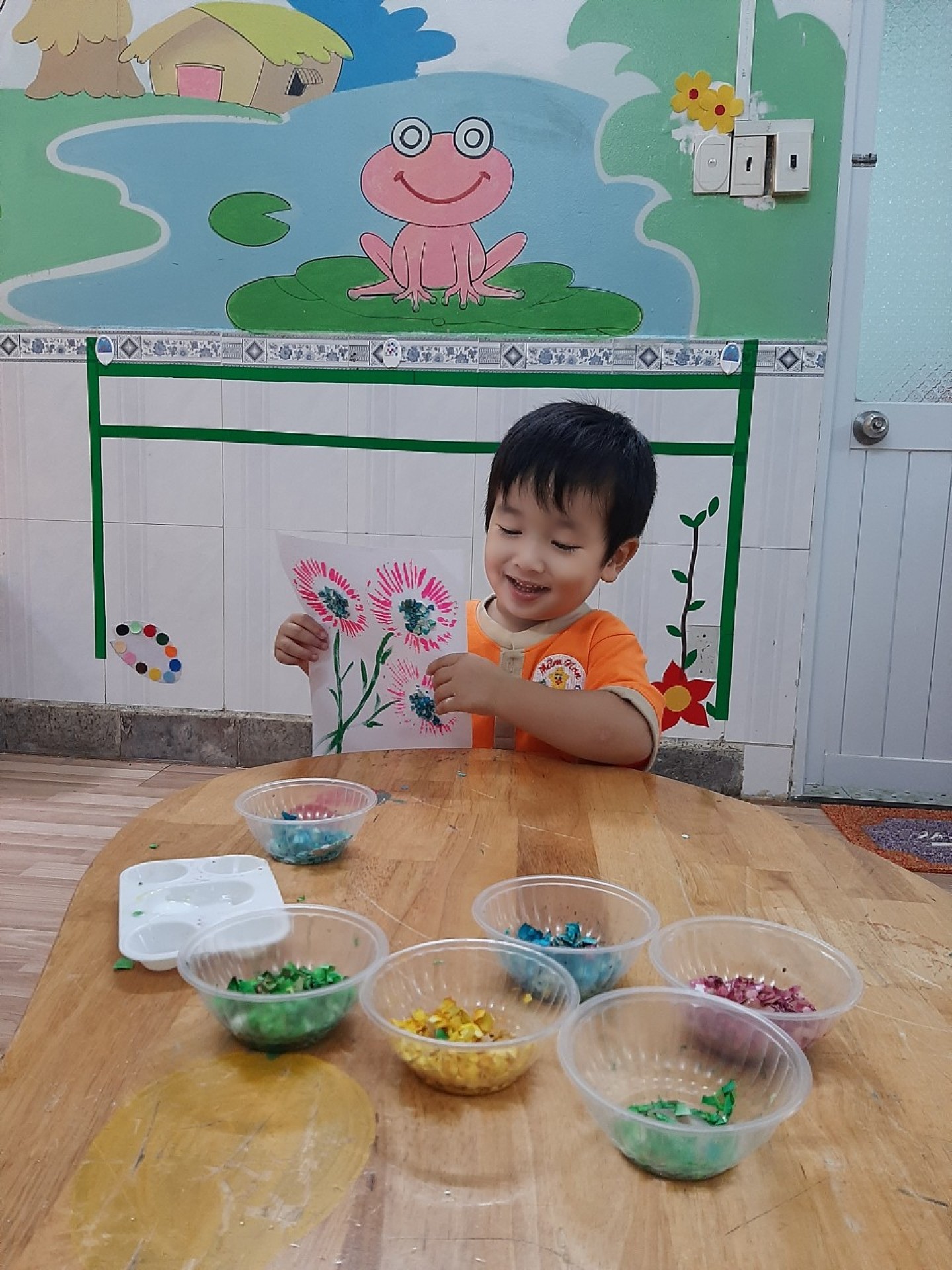 20/10 BÉ LÀM QUÀ TẶNG MẸ 