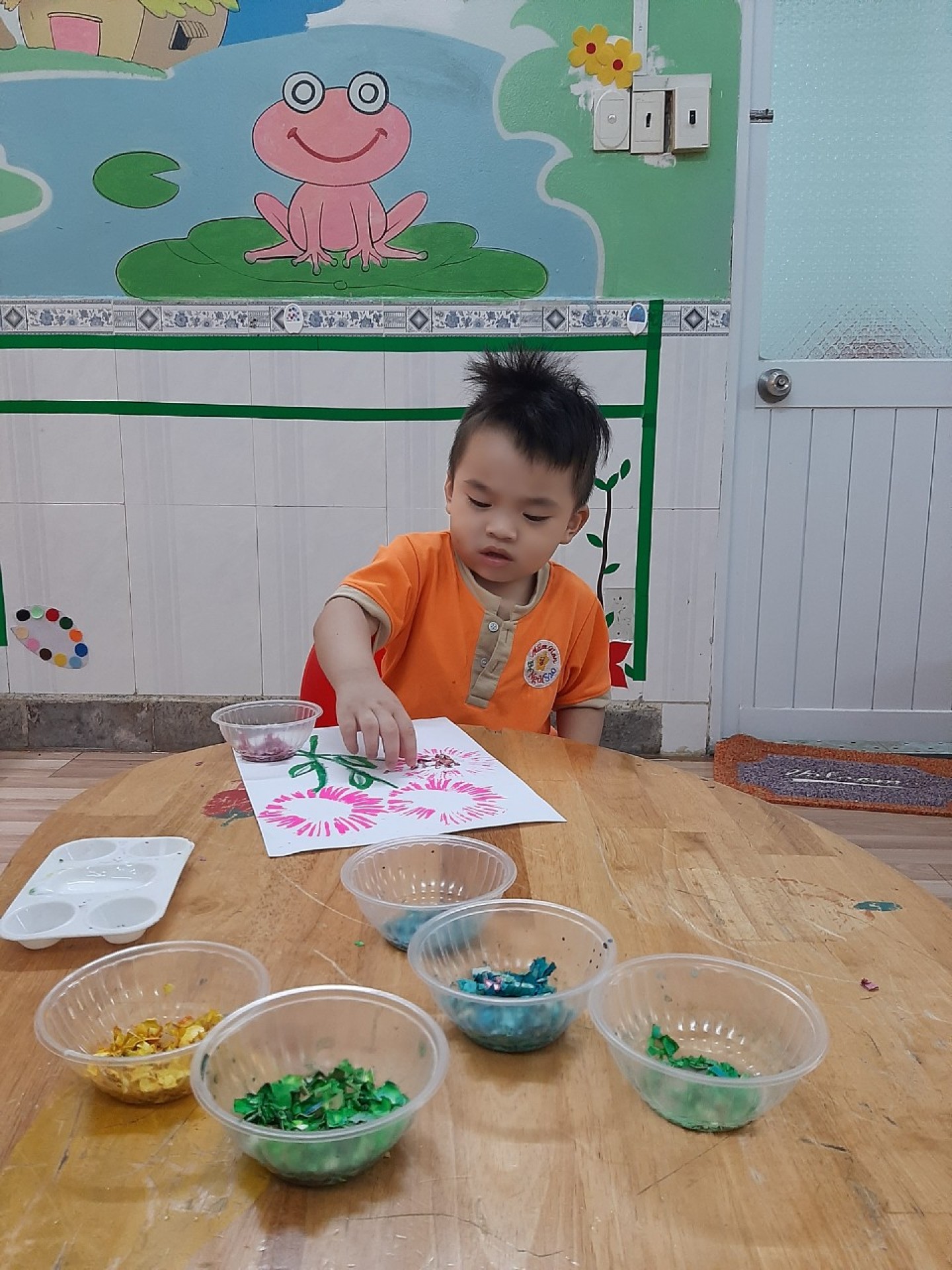 20/10 BÉ LÀM QUÀ TẶNG MẸ 