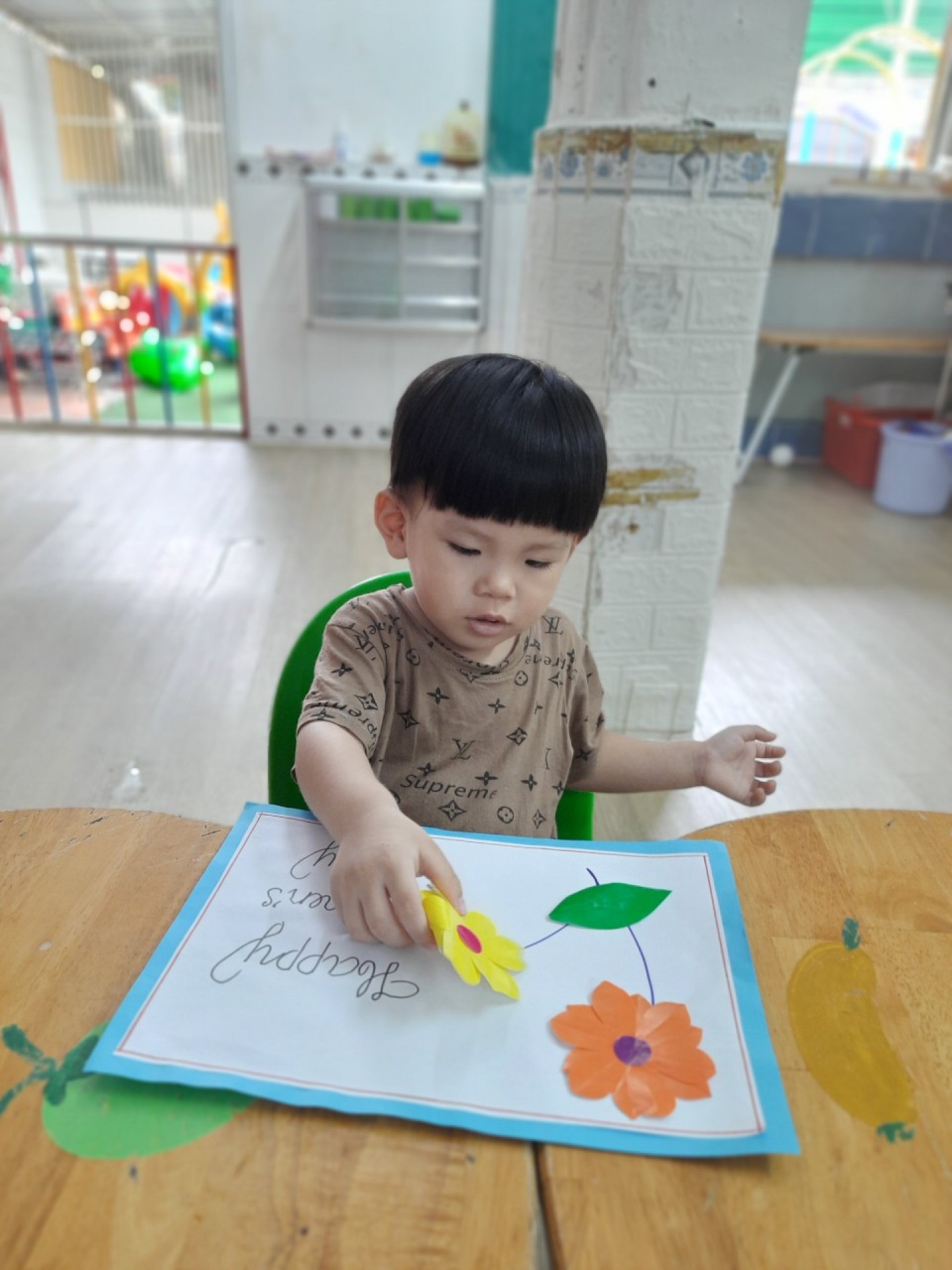 20/10 BÉ LÀM QUÀ TẶNG MẸ 