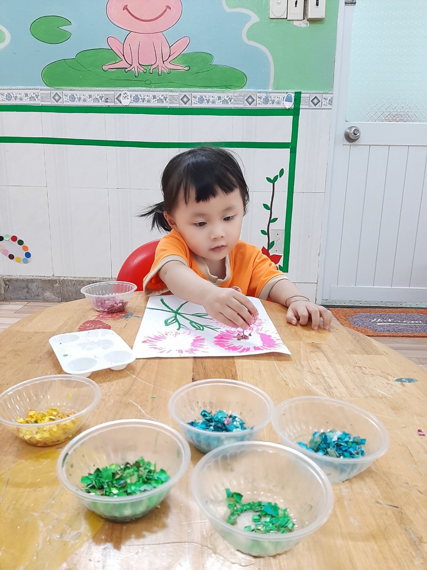 20/10 BÉ LÀM QUÀ TẶNG MẸ 