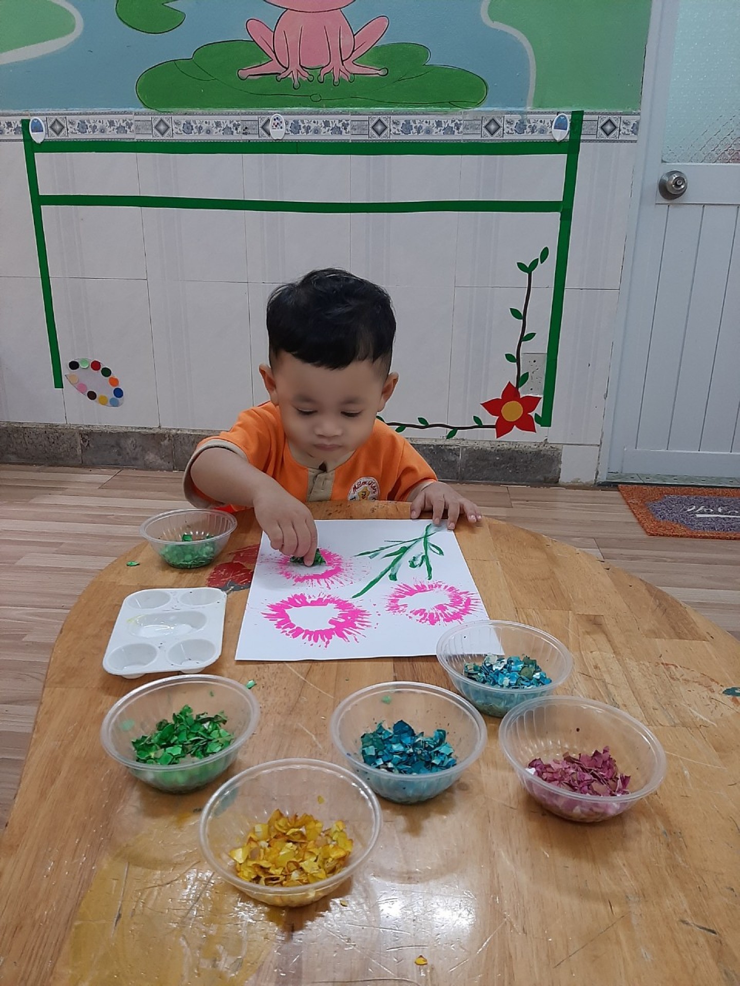 20/10 BÉ LÀM QUÀ TẶNG MẸ 