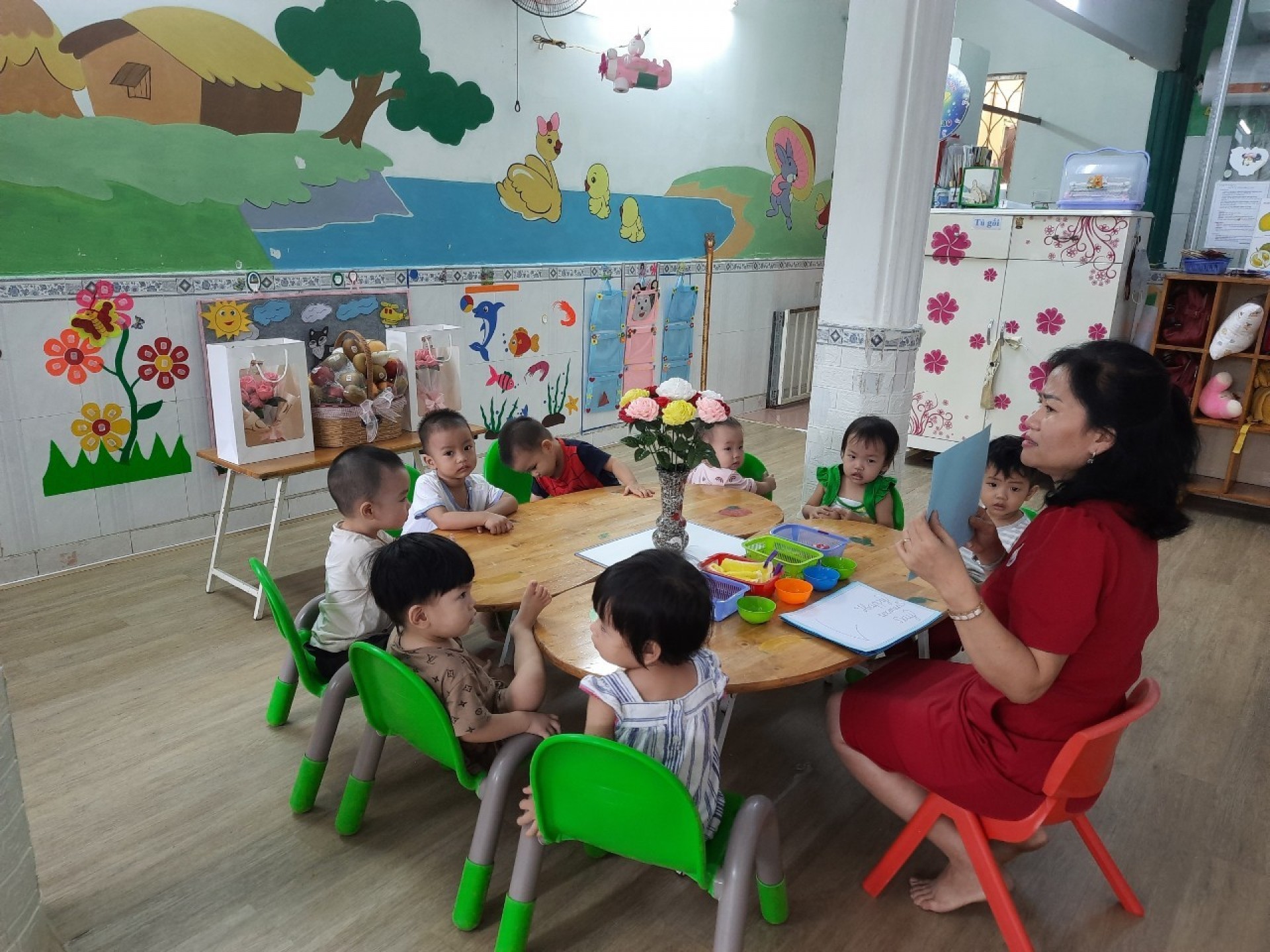 20/10 BÉ LÀM QUÀ TẶNG MẸ 