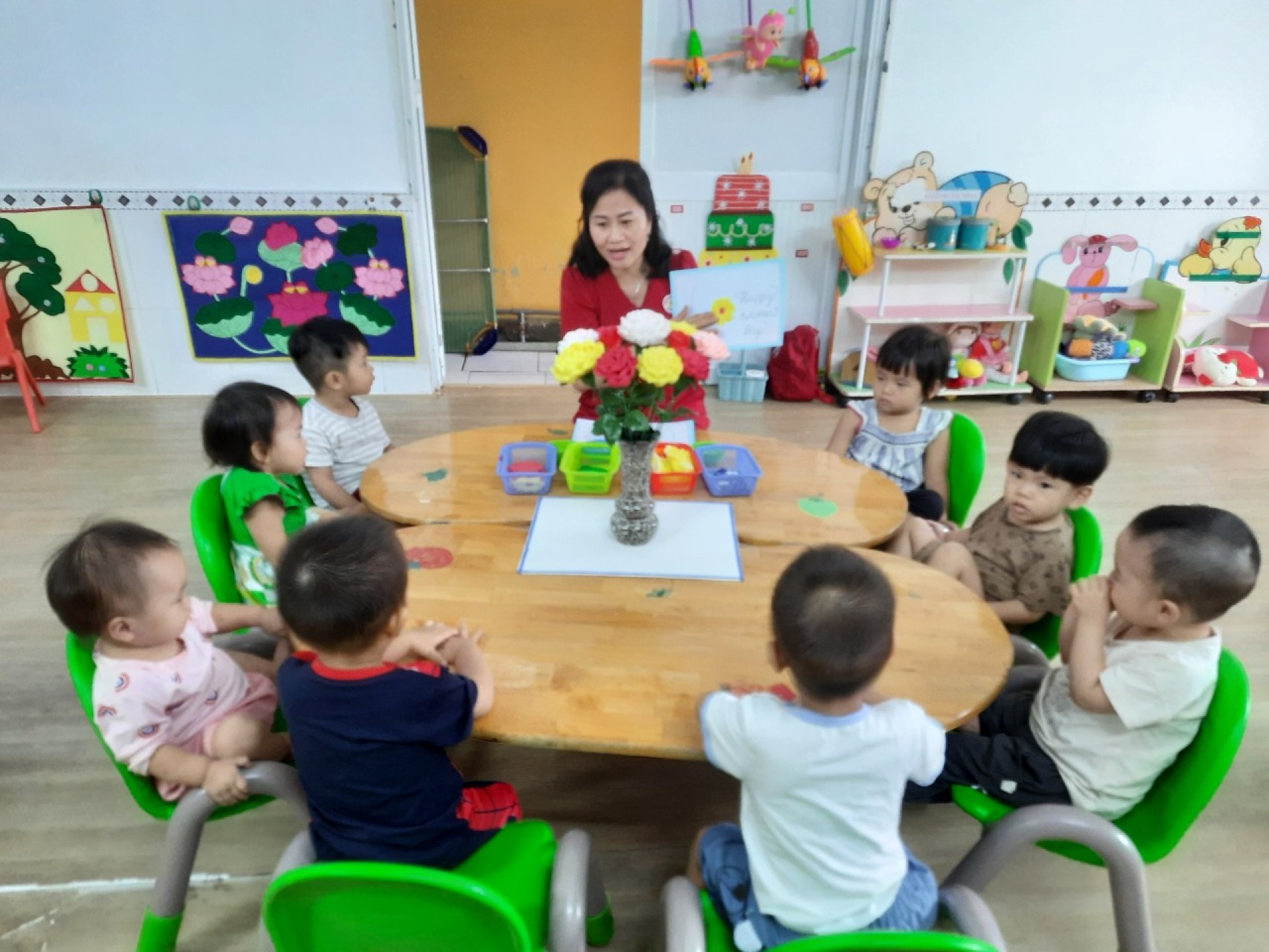 20/10 BÉ LÀM QUÀ TẶNG MẸ 