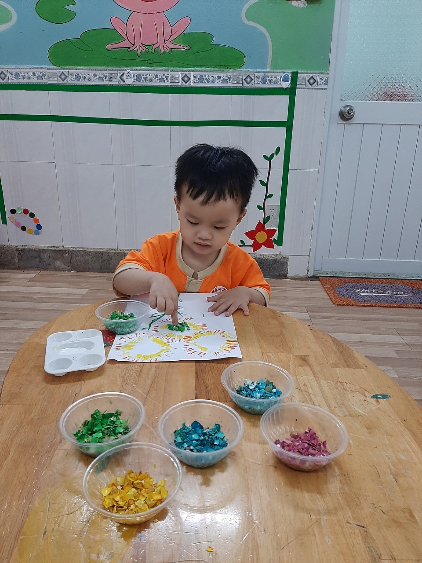 20/10 BÉ LÀM QUÀ TẶNG MẸ 