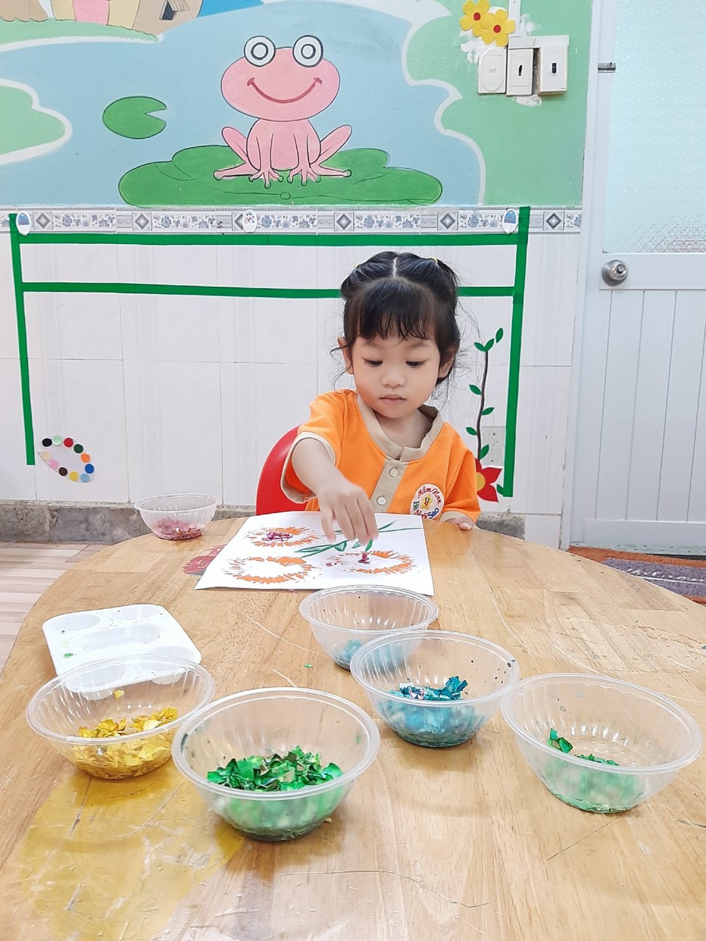 20/10 BÉ LÀM QUÀ TẶNG MẸ 