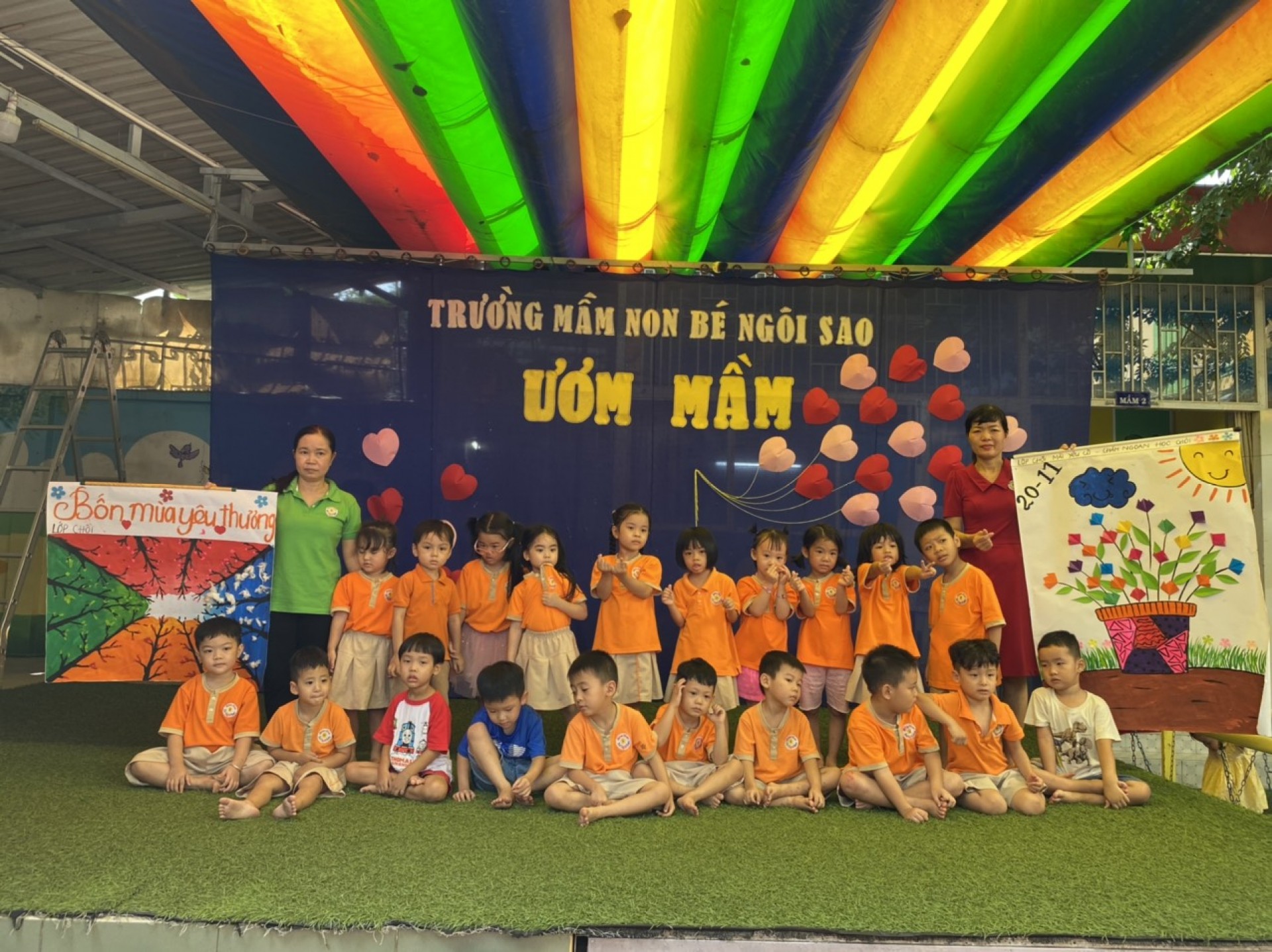 BÉ LÀM TRANH TẶNG CÔ NGÀY 20/11