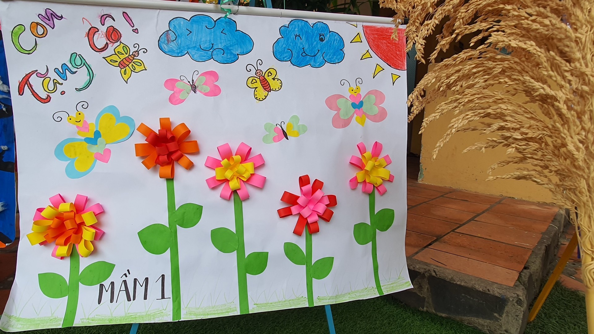 BÉ LÀM TRANH TẶNG CÔ NGÀY 20/11