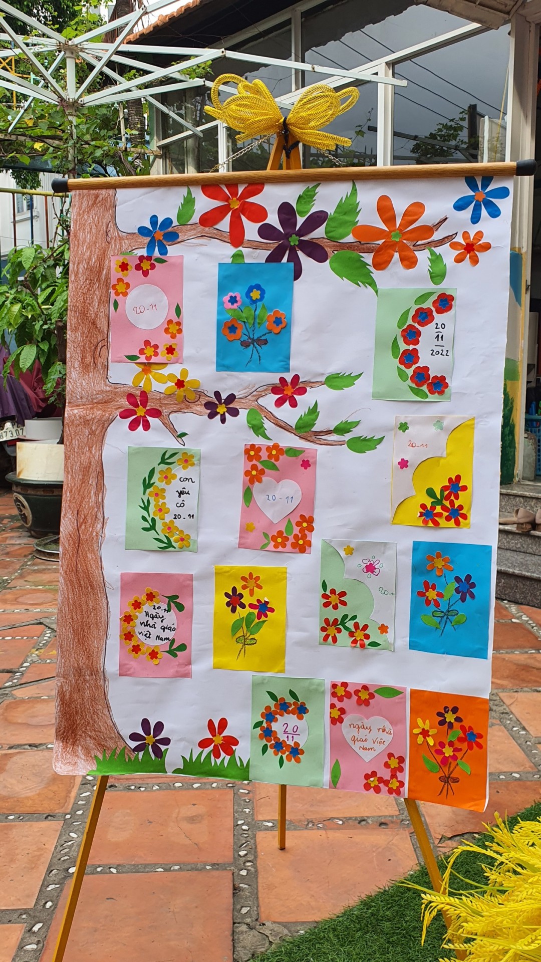 BÉ LÀM TRANH TẶNG CÔ NGÀY 20/11