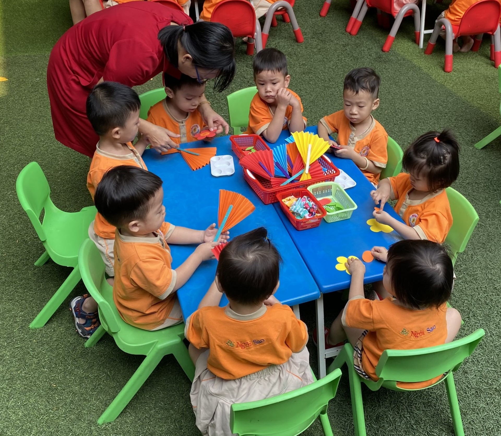 BÔNG HOA TẶNG MẸ 8-3-2023