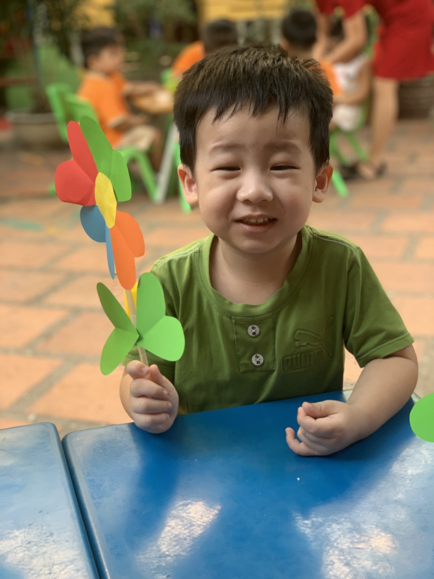 BÔNG HOA TẶNG MẸ 8-3-2023