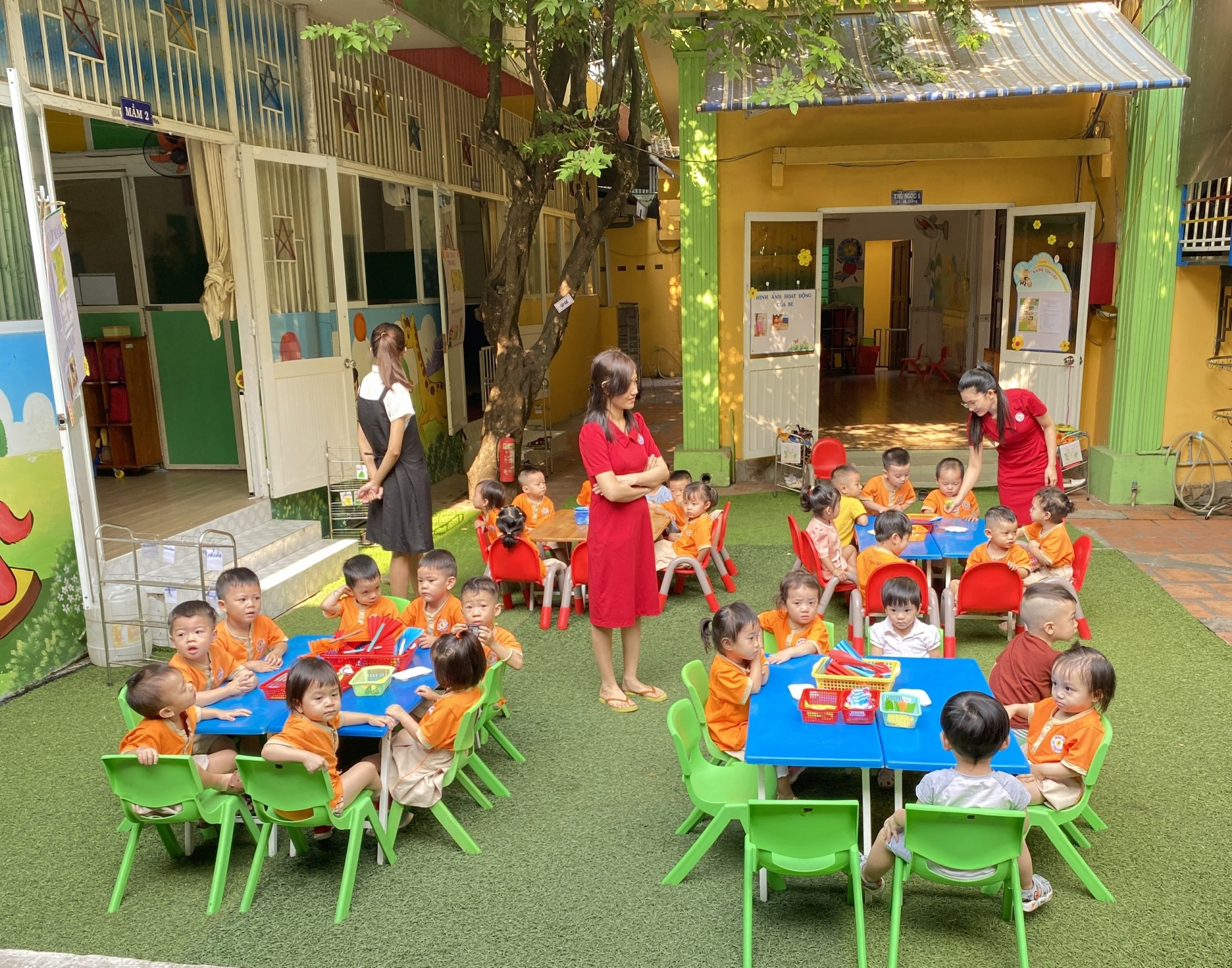 BÔNG HOA TẶNG MẸ 8-3-2023