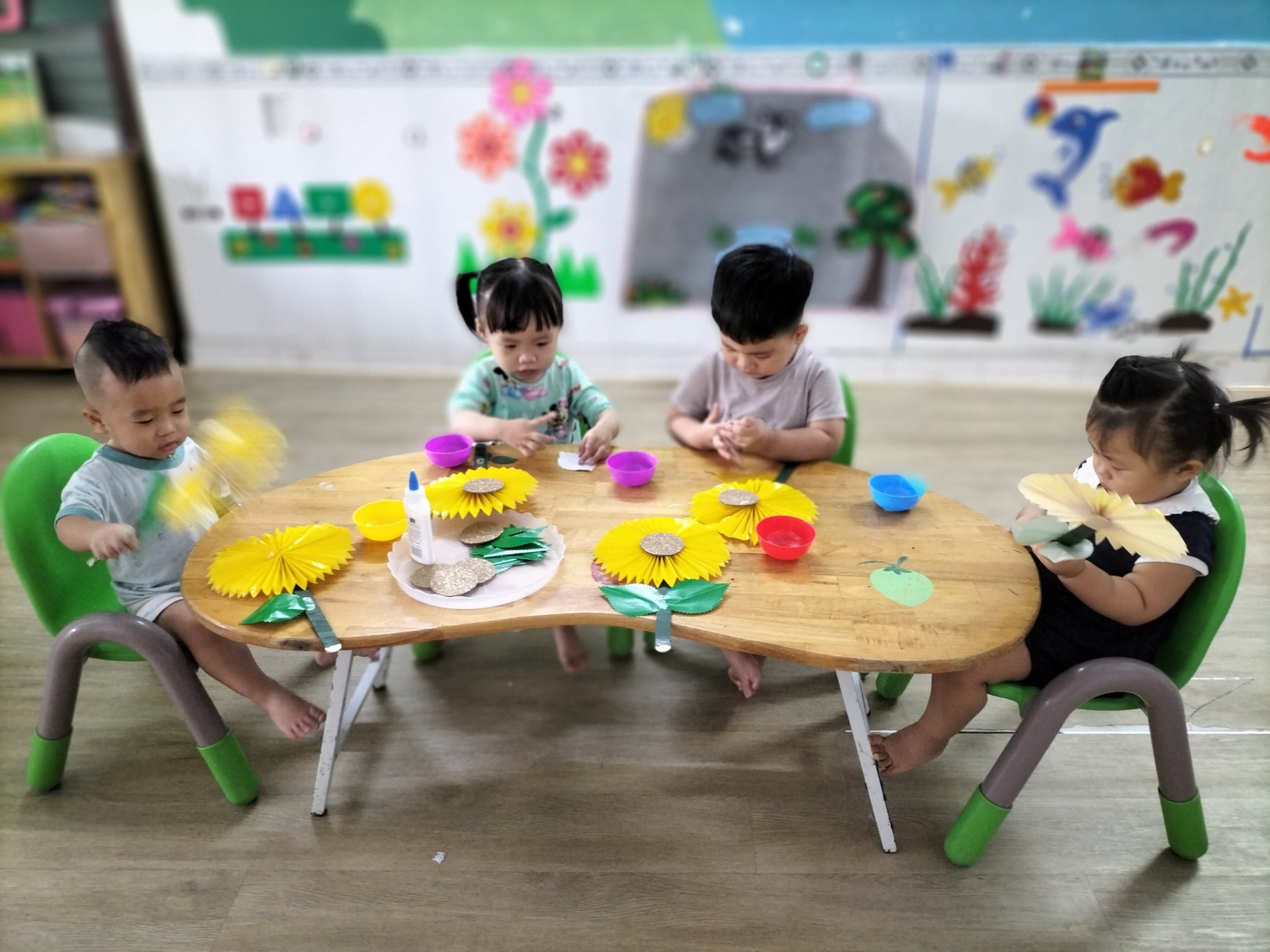 BÔNG HOA TẶNG MẸ 8-3-2023