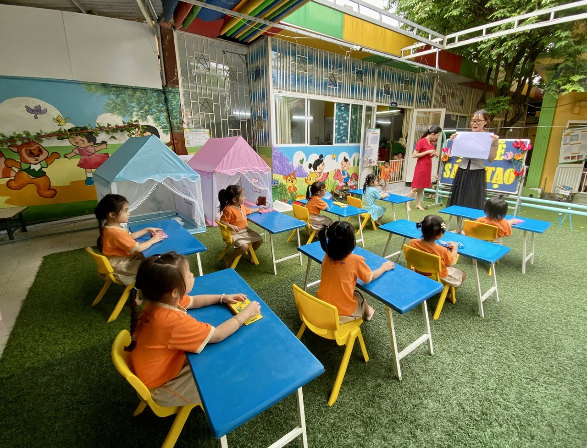 BÉ VẼ SÁNG TẠO CÙNG BITEX