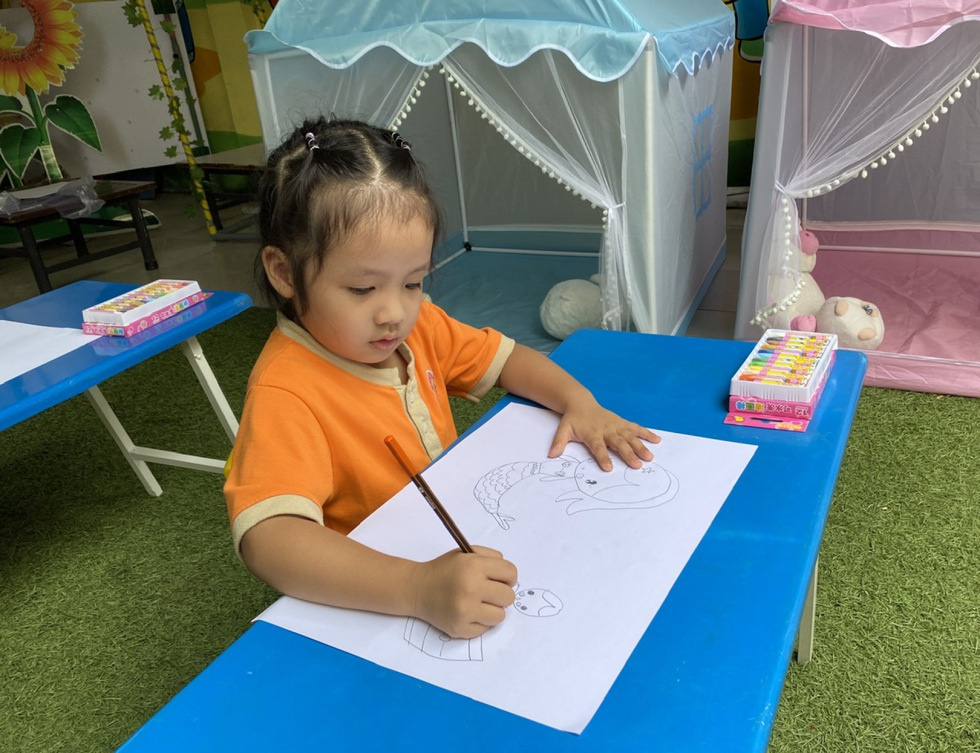 BÉ VẼ SÁNG TẠO CÙNG BITEX