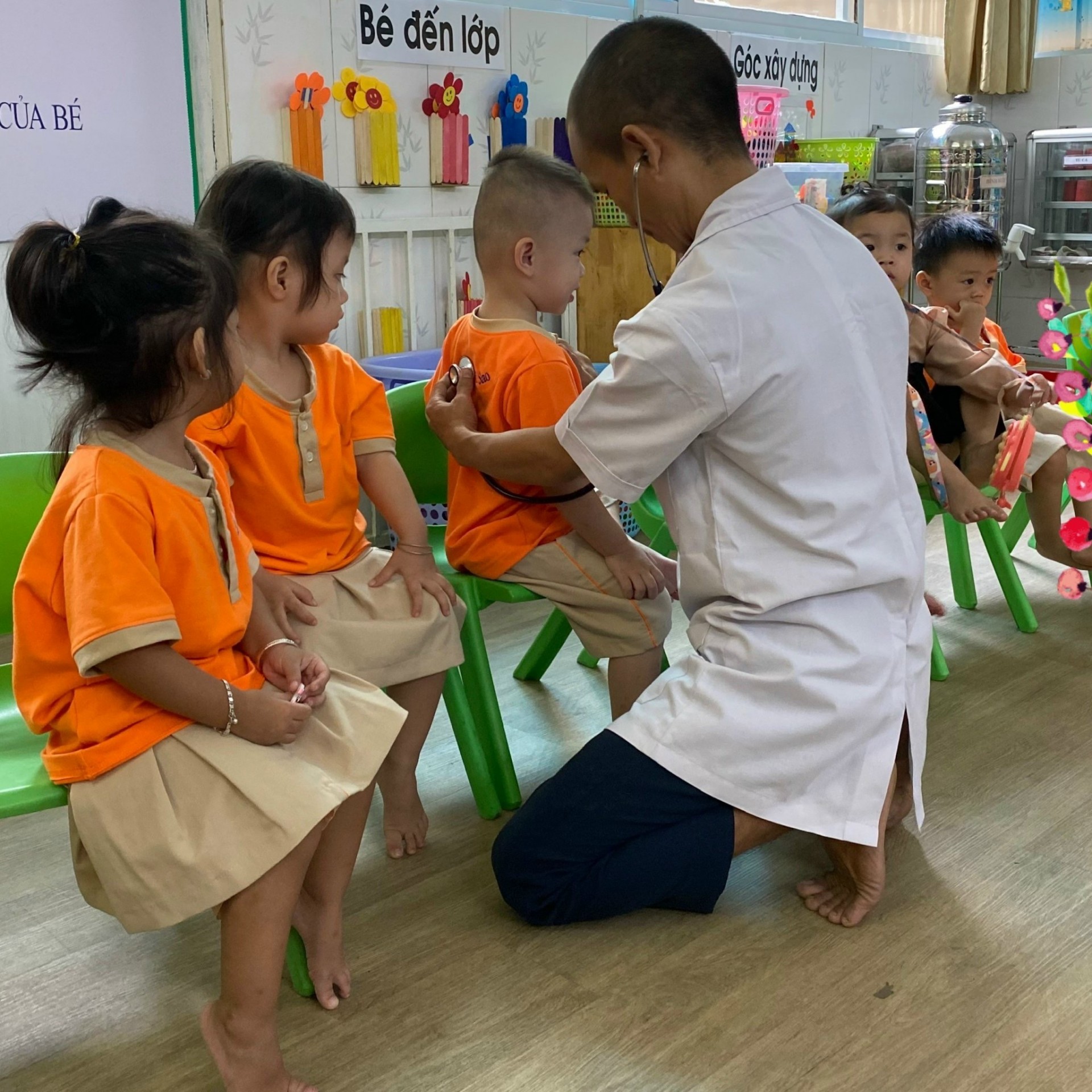 KHÁM SỨC KHỎE NĂM HỌC 2022-2023