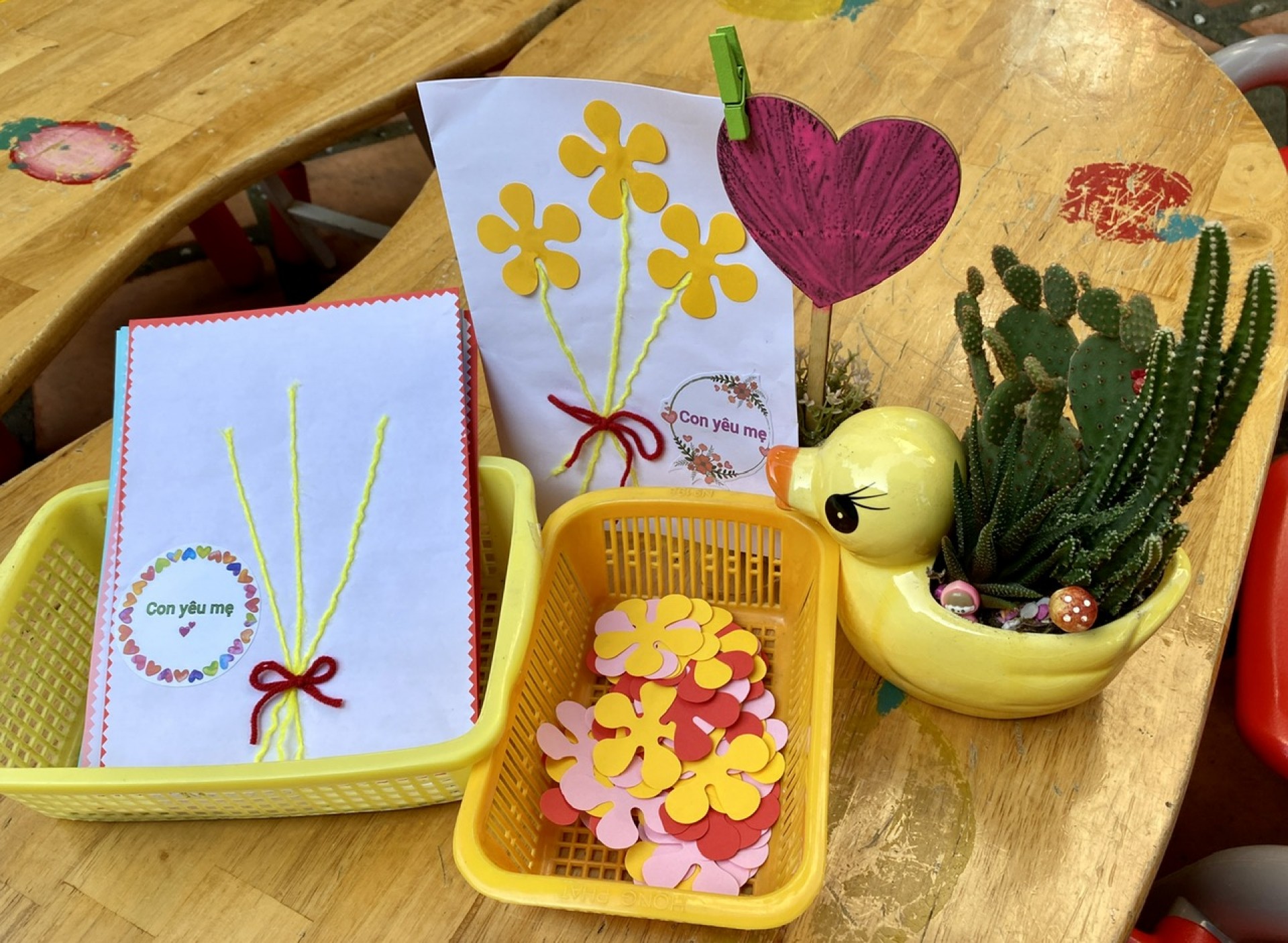 MÓN QUÀ 20/10 CỦA BÉ 