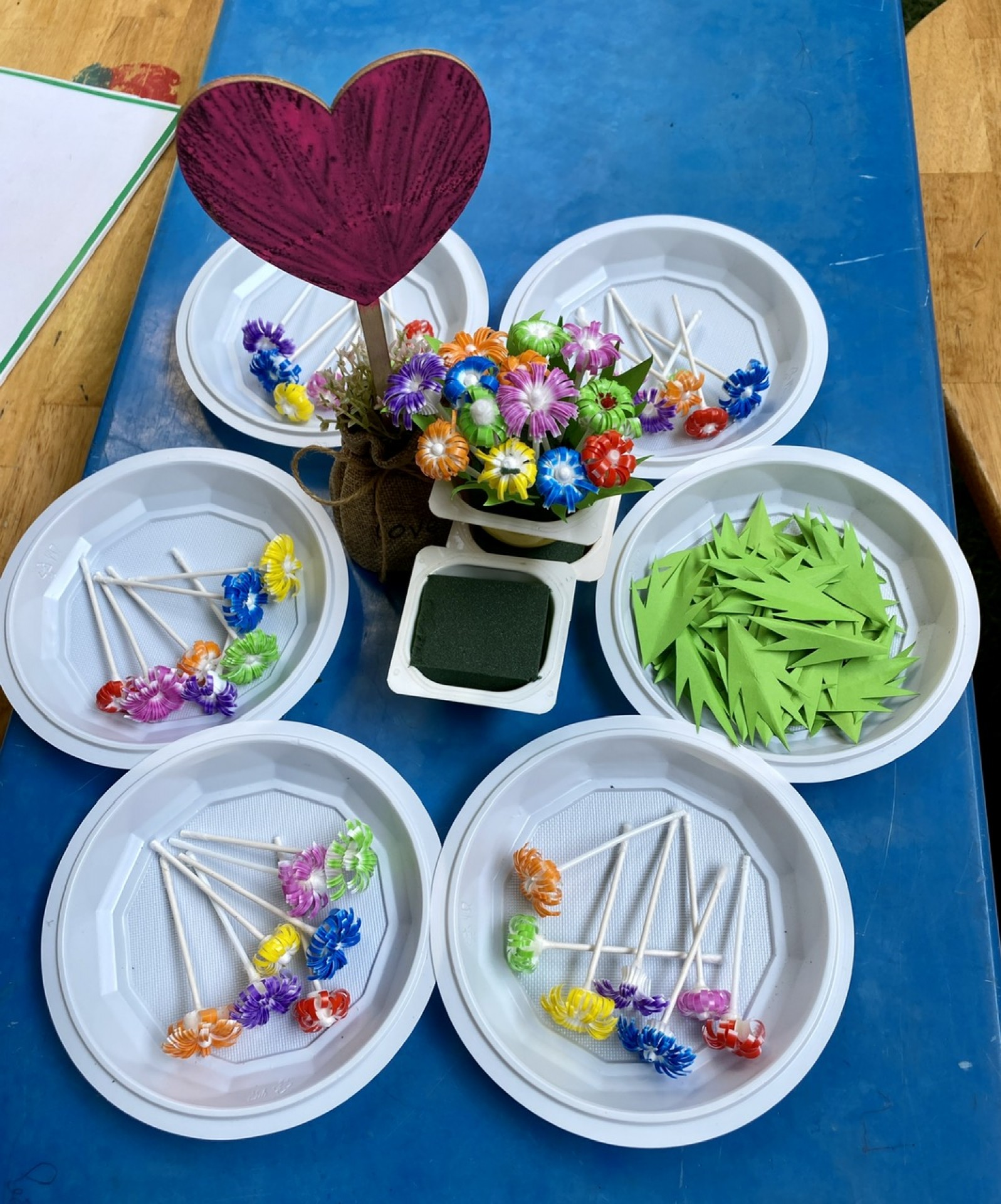 MÓN QUÀ 20/10 CỦA BÉ 