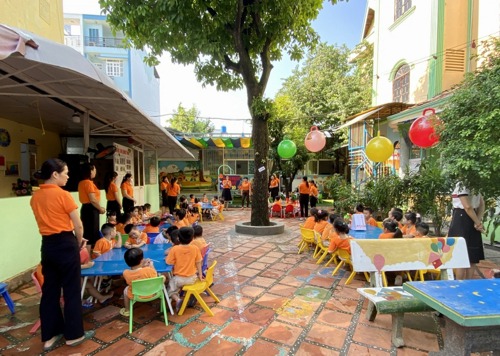 MÓN QUÀ 20/10 CỦA BÉ 