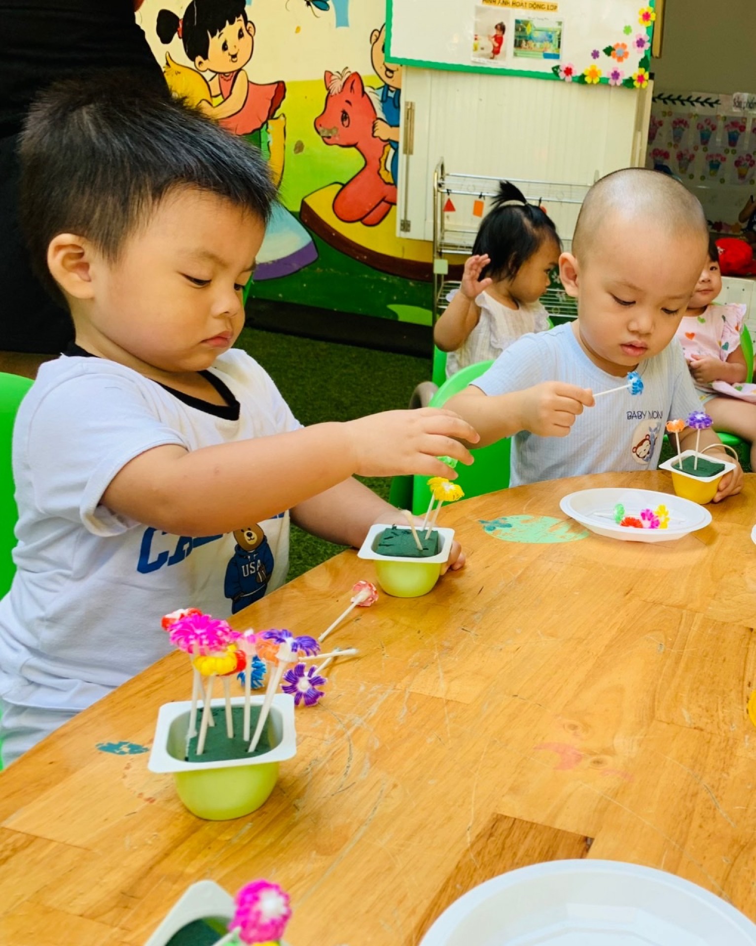 MÓN QUÀ 20/10 CỦA BÉ 