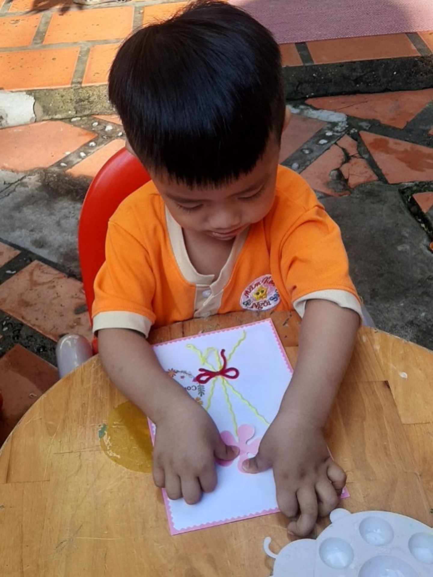 MÓN QUÀ 20/10 CỦA BÉ 