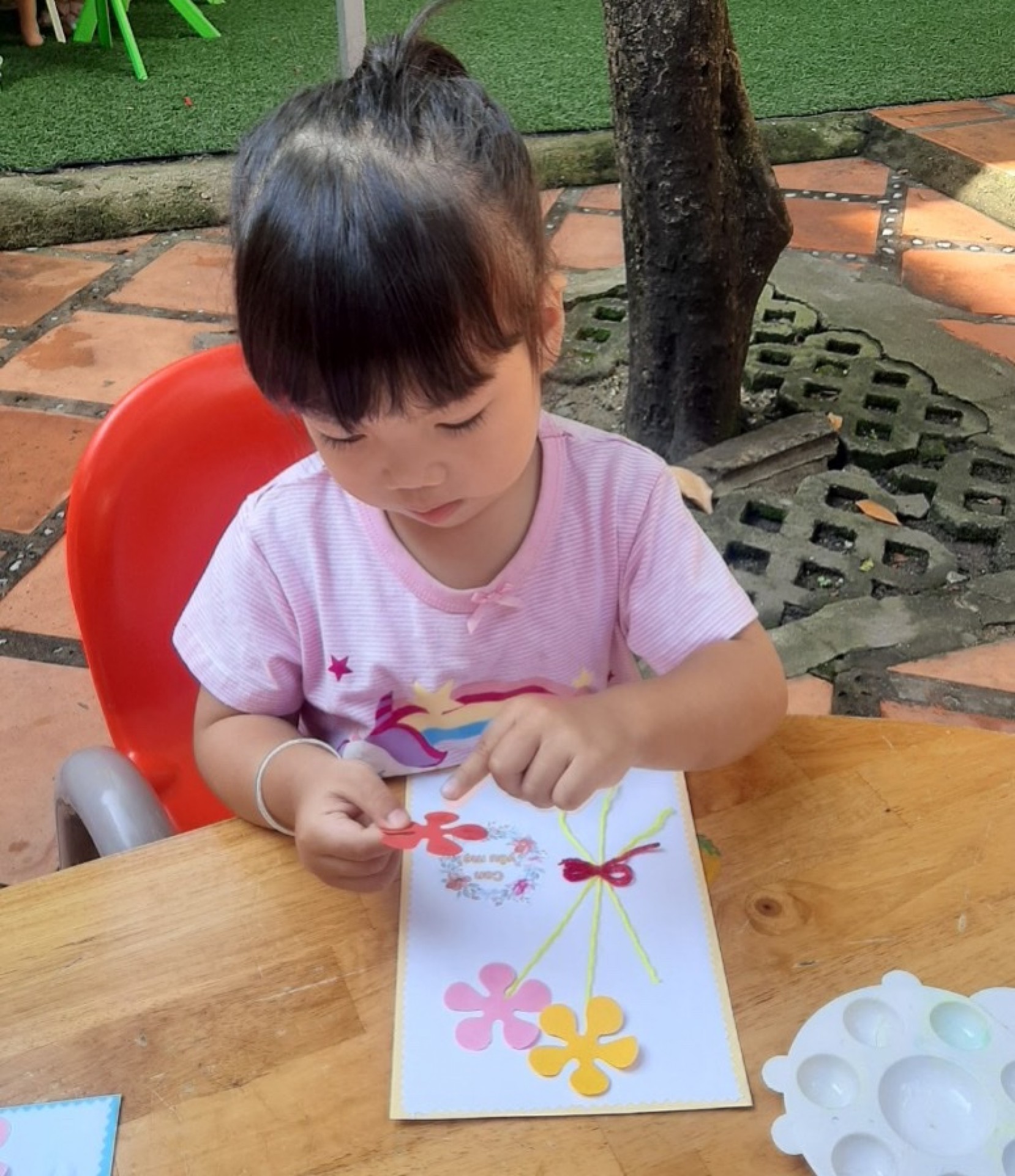 MÓN QUÀ 20/10 CỦA BÉ 