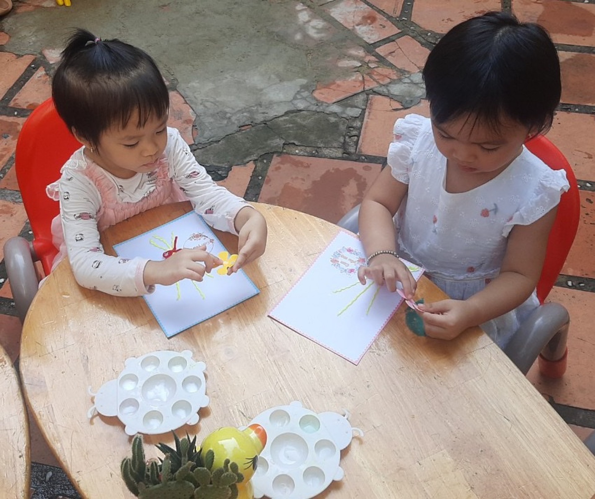 MÓN QUÀ 20/10 CỦA BÉ 