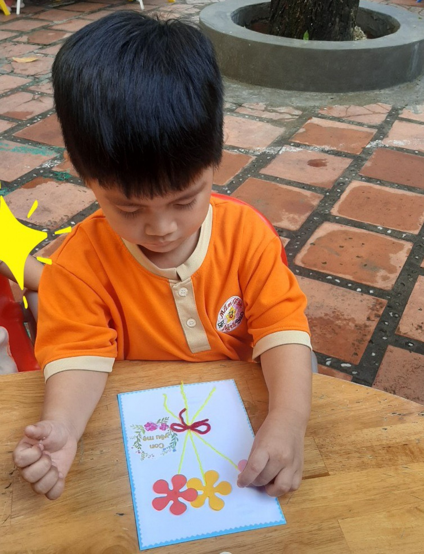 MÓN QUÀ 20/10 CỦA BÉ 