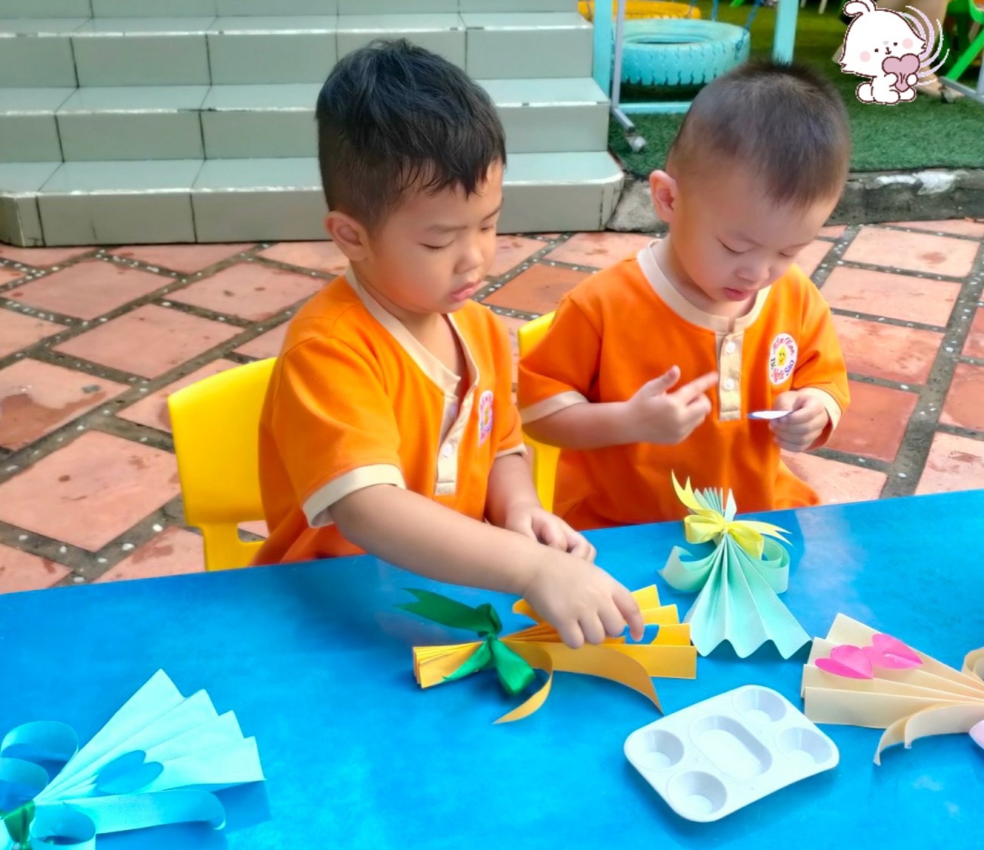 MÓN QUÀ 20/10 CỦA BÉ 